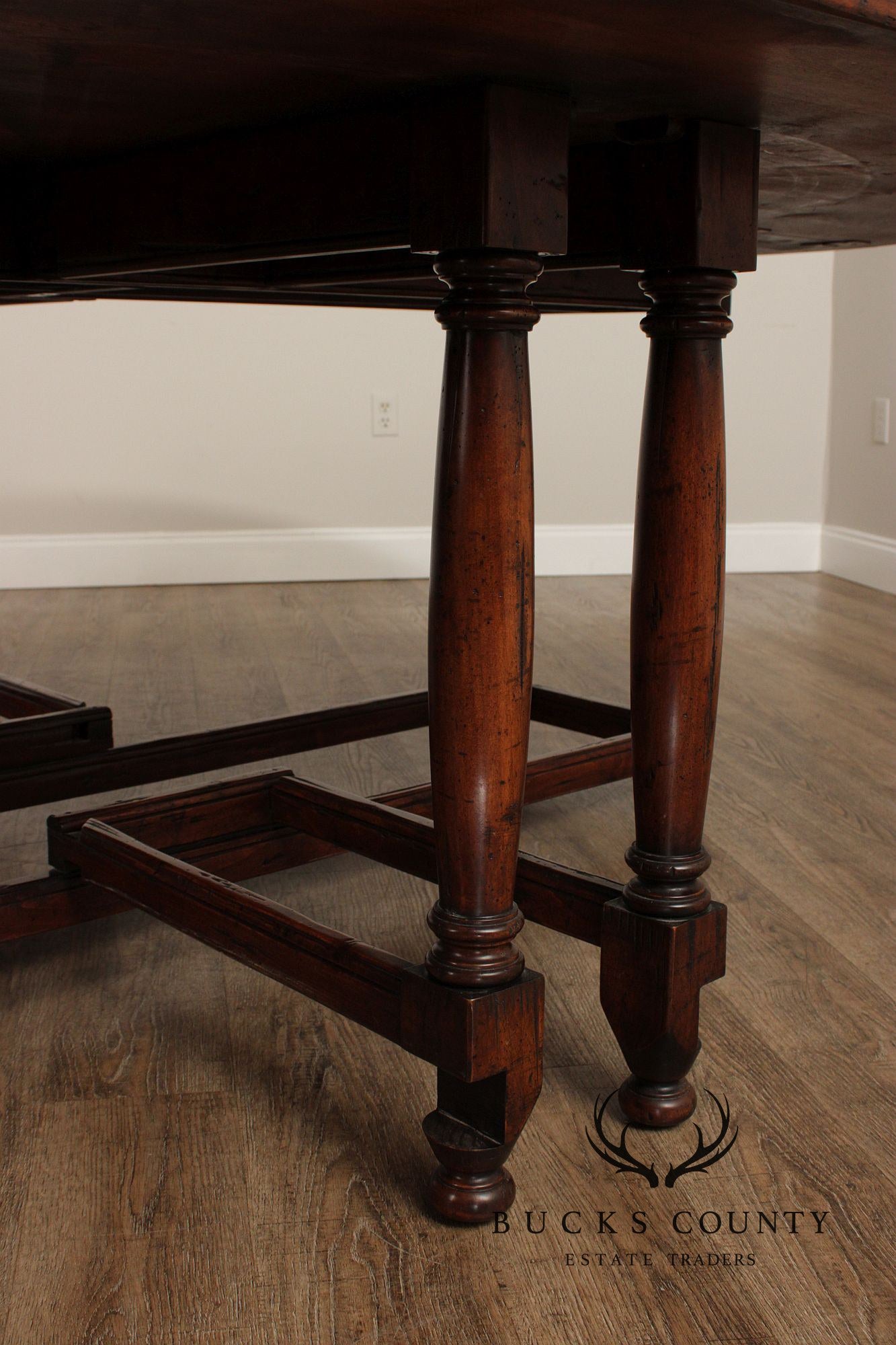 English Style Quality Gateleg Dropleaf Dining Table