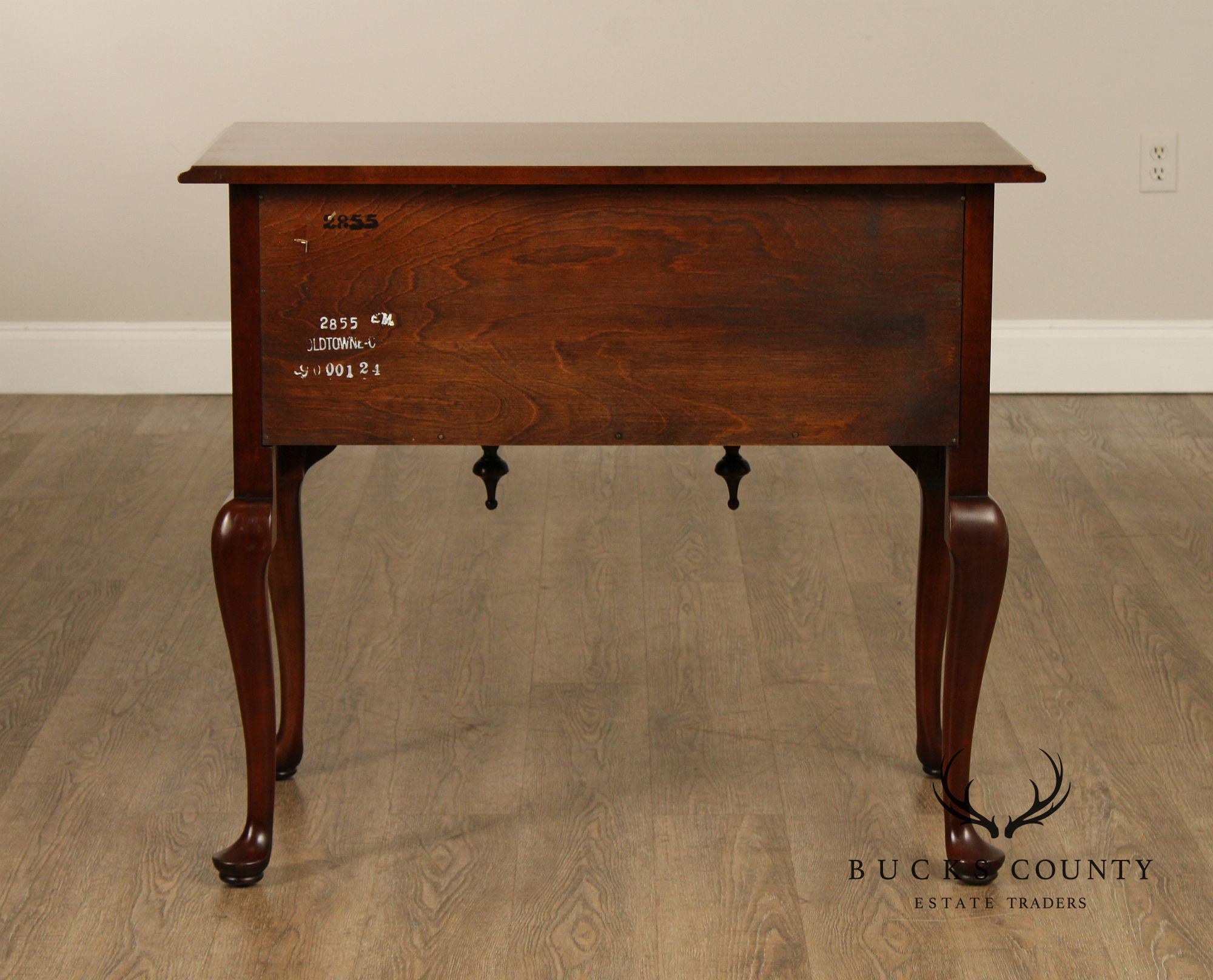 Statton Private Collection Queen Anne Style Cherry Lowboy