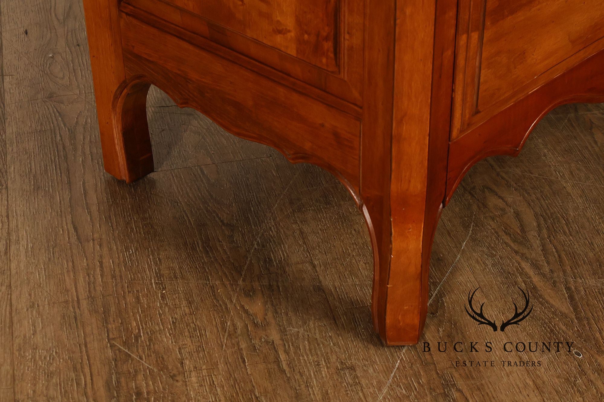 Ethan Allen 'Legacy' French Country Style Chest of Drawers