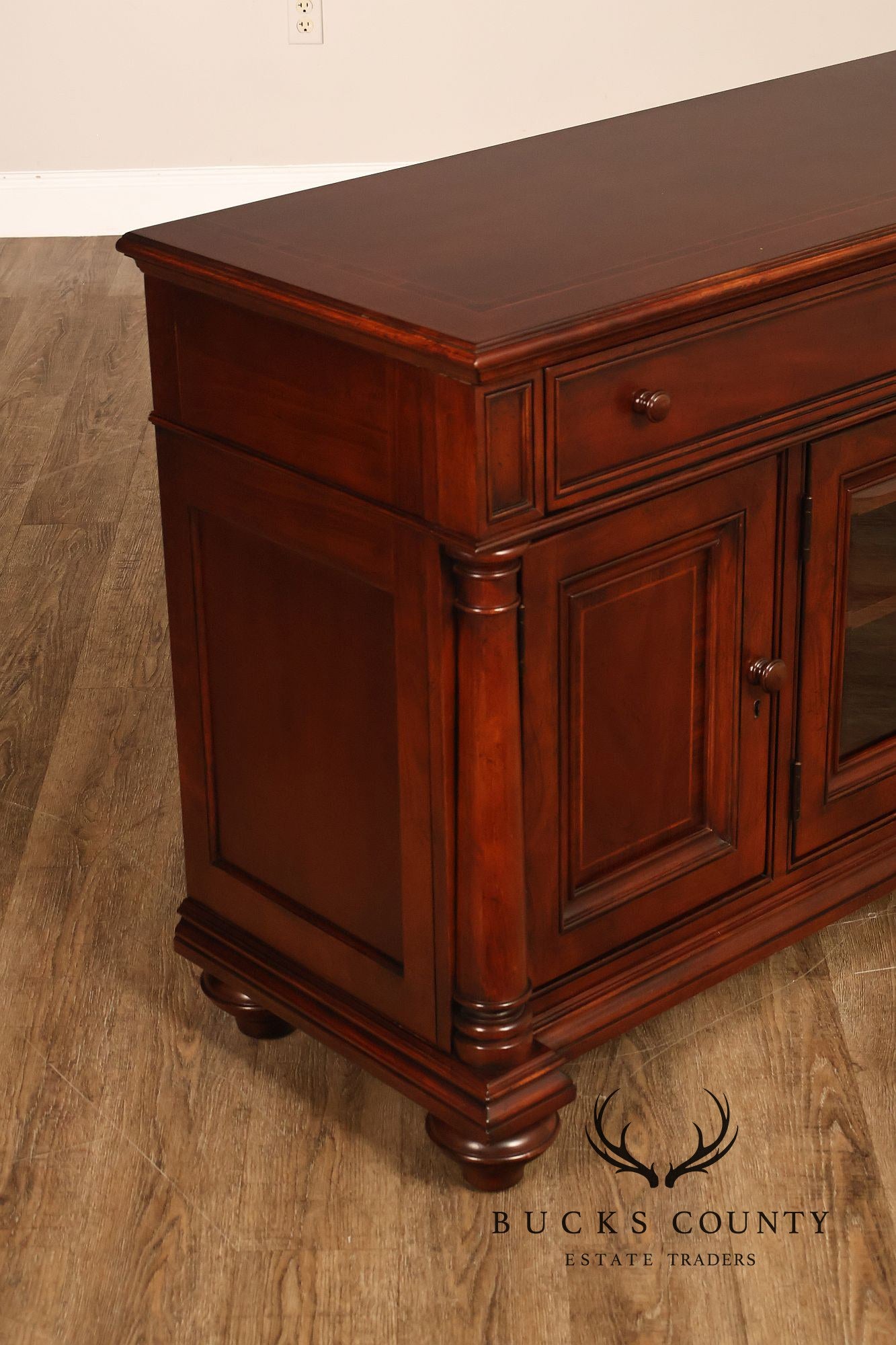 Thomasville Fredericksburg Transitional Style Entertainment Console Cabinet