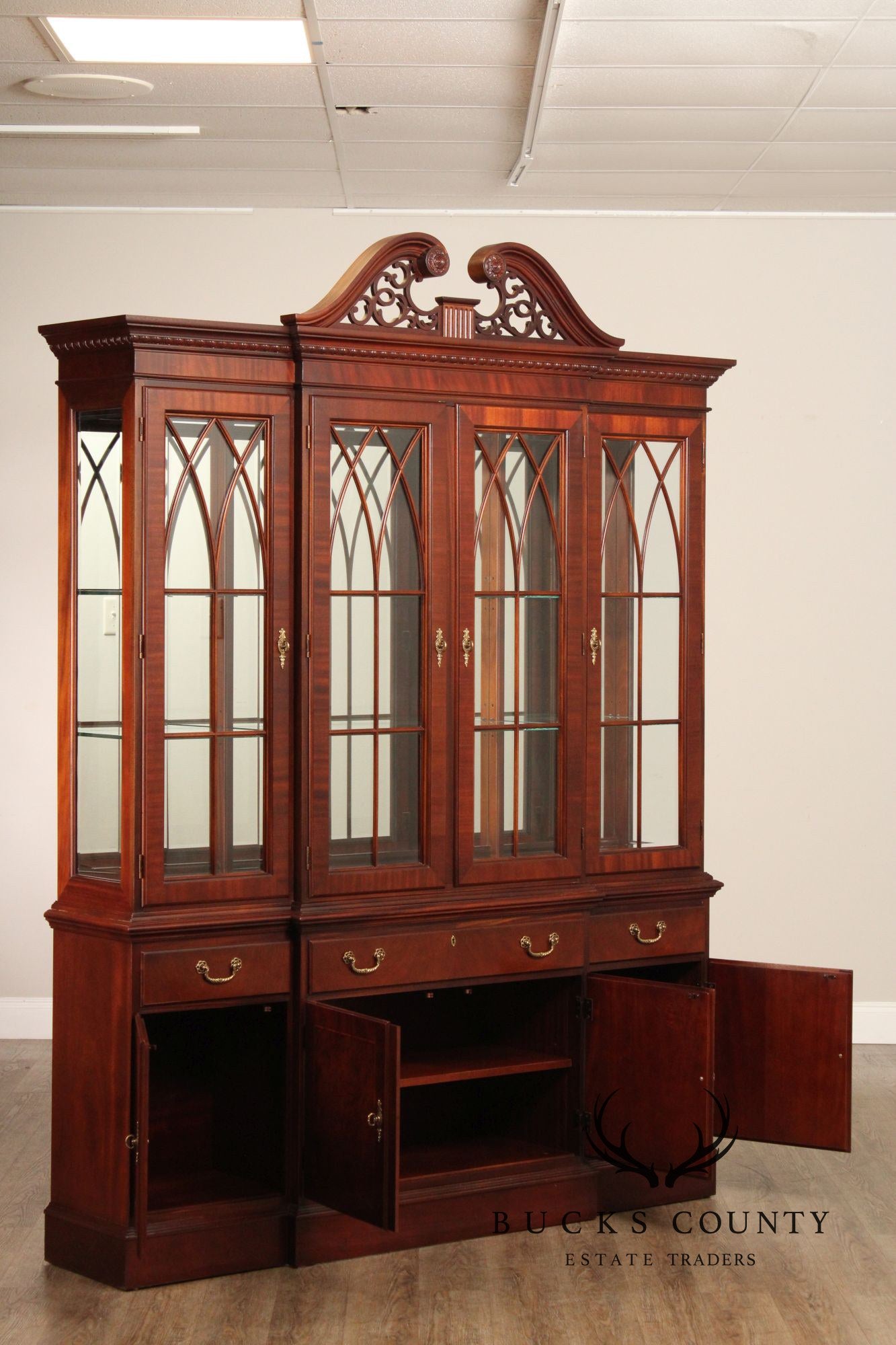 Ethan Allen '18th Century Mahogany' Breakfront Bookcase