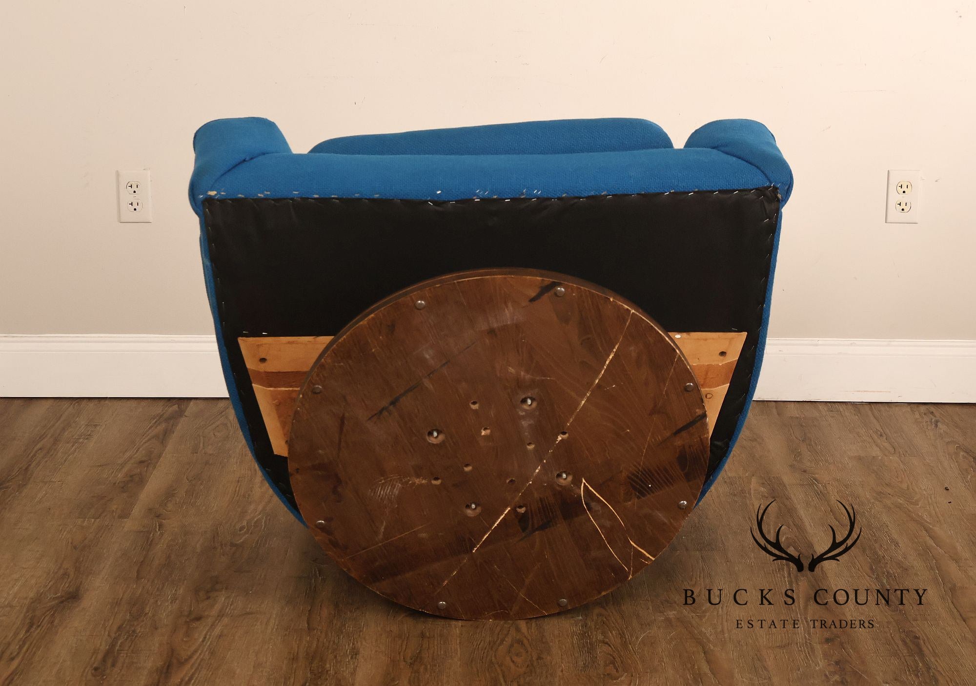 Schnadig Mid Century Modern  Blue Upholstered Swivel Lounge Chair