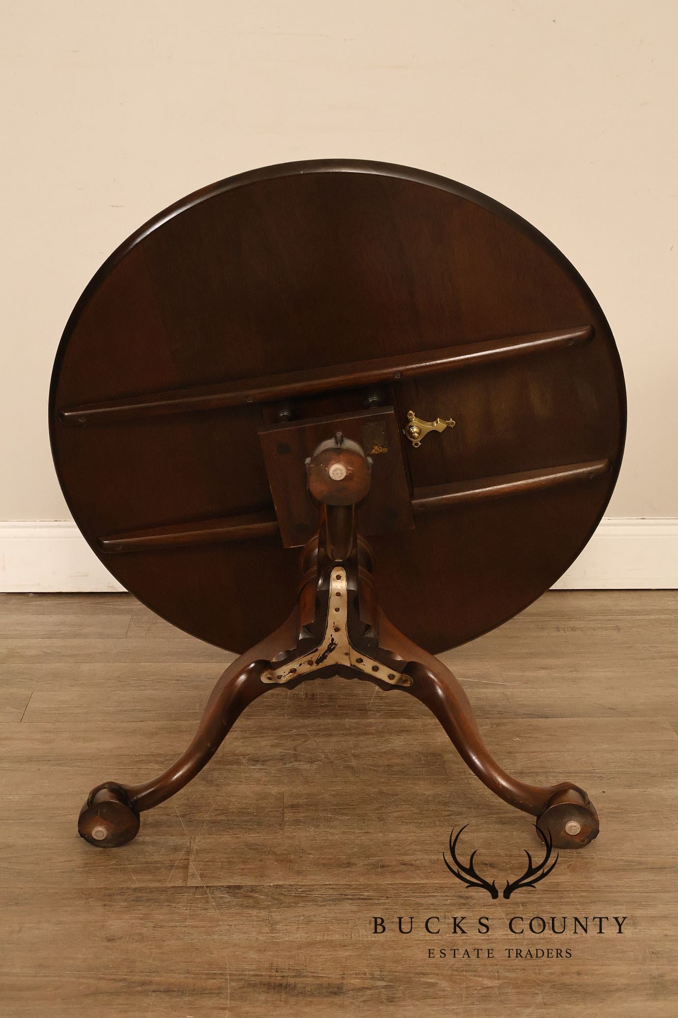 Kittinger Colonial Williamsburg Mahogany Tilt-Top Table