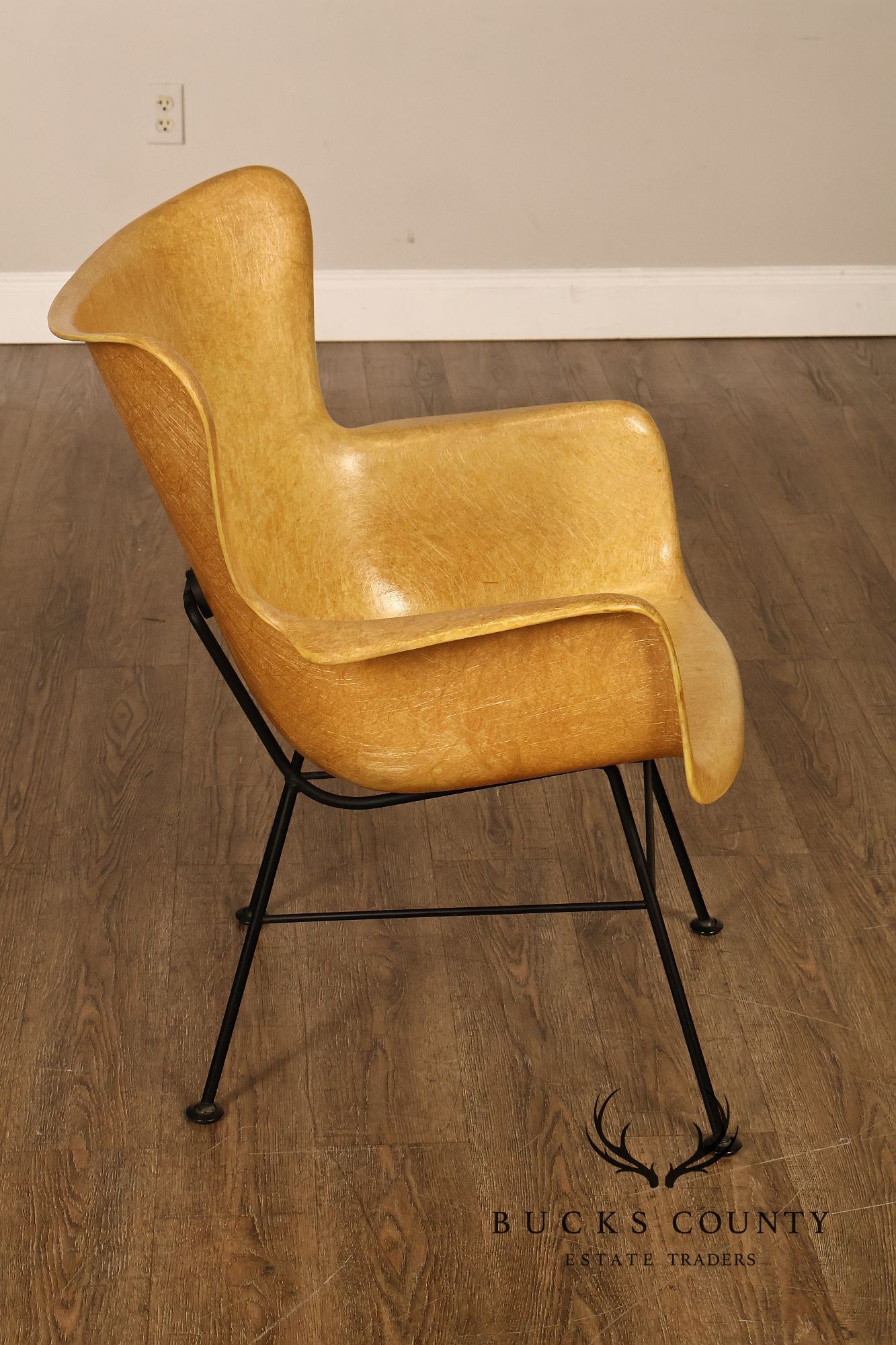 Selig Mid Century Modern 'Peabody' Fiberglass Armchair