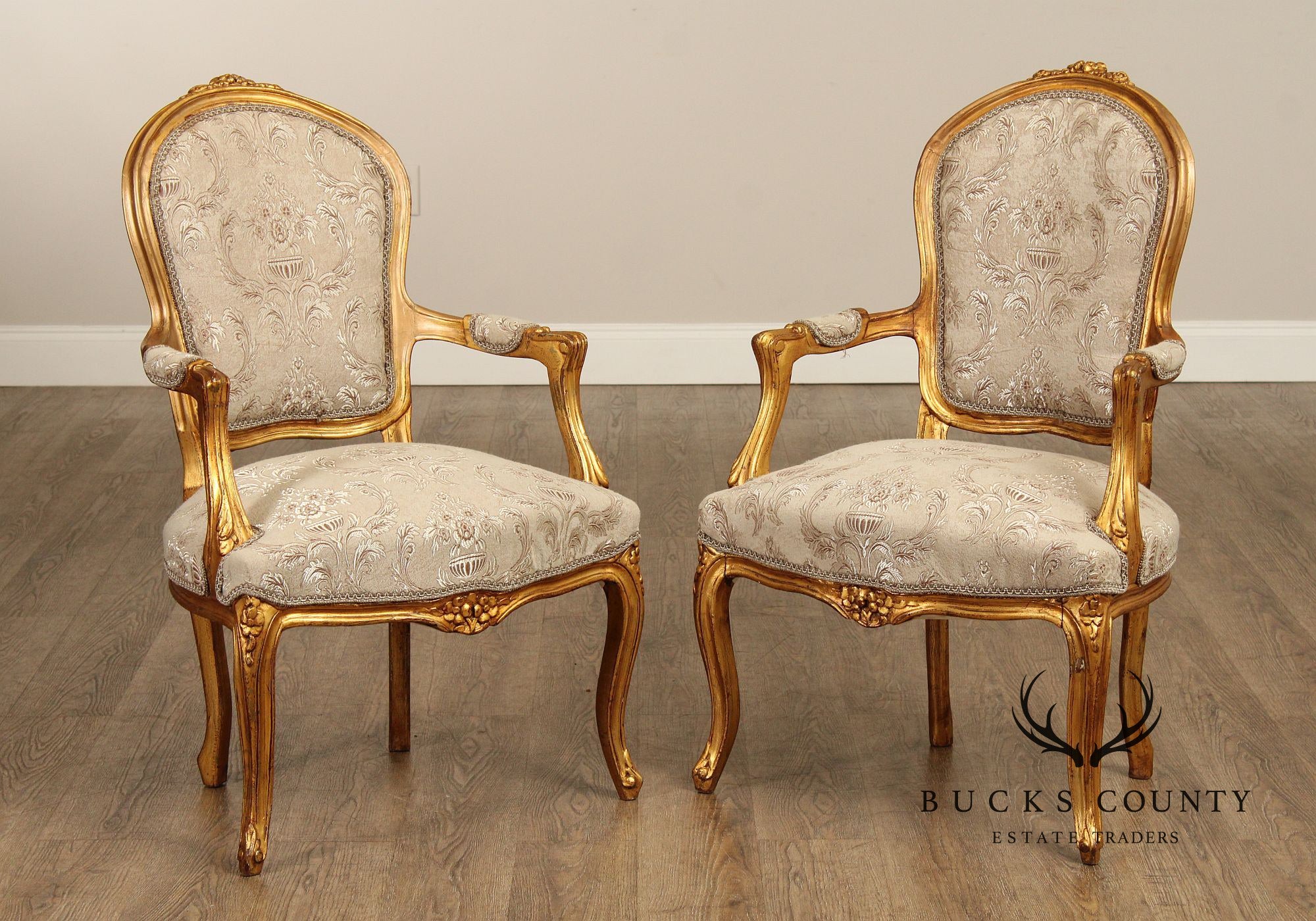 French Louis XV Style Pair of Giltwood Fauteuil Armchairs