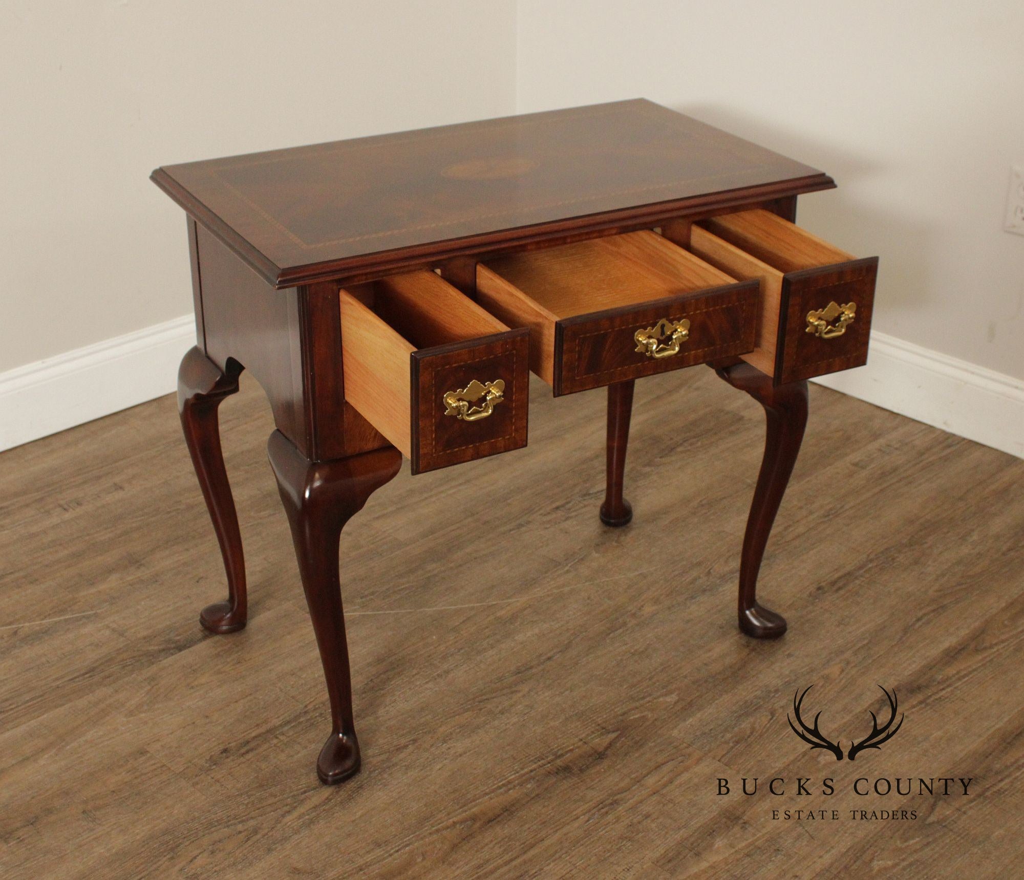 Councill Craftsmen Queen Anne Style Inlaid Mahogany Lowboy