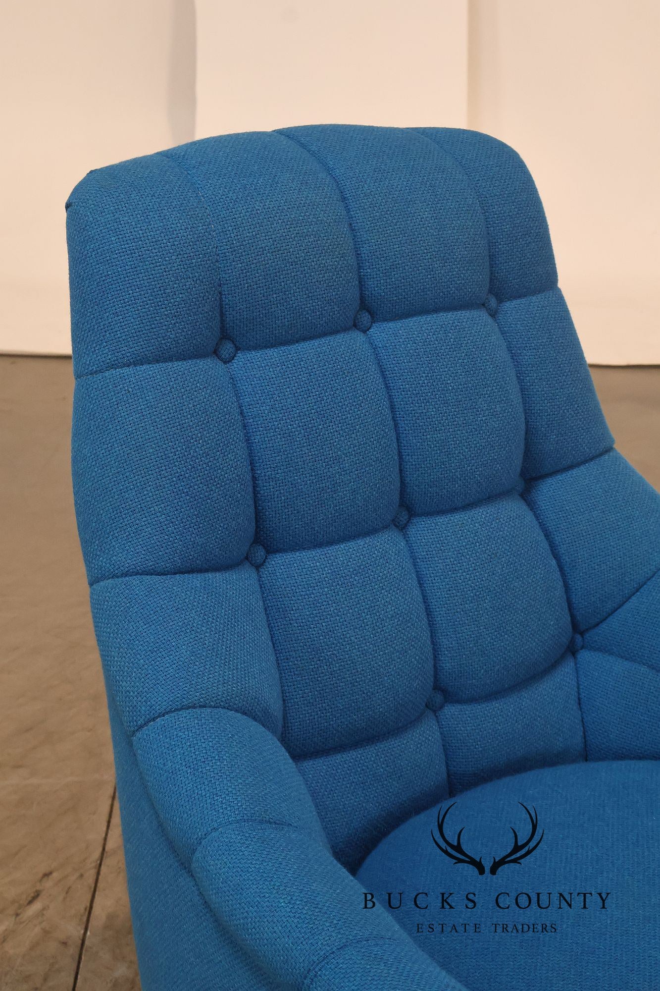 Vintage Schnadig Mid Century Modern Blue Upholstered Tufted Lounge Chair