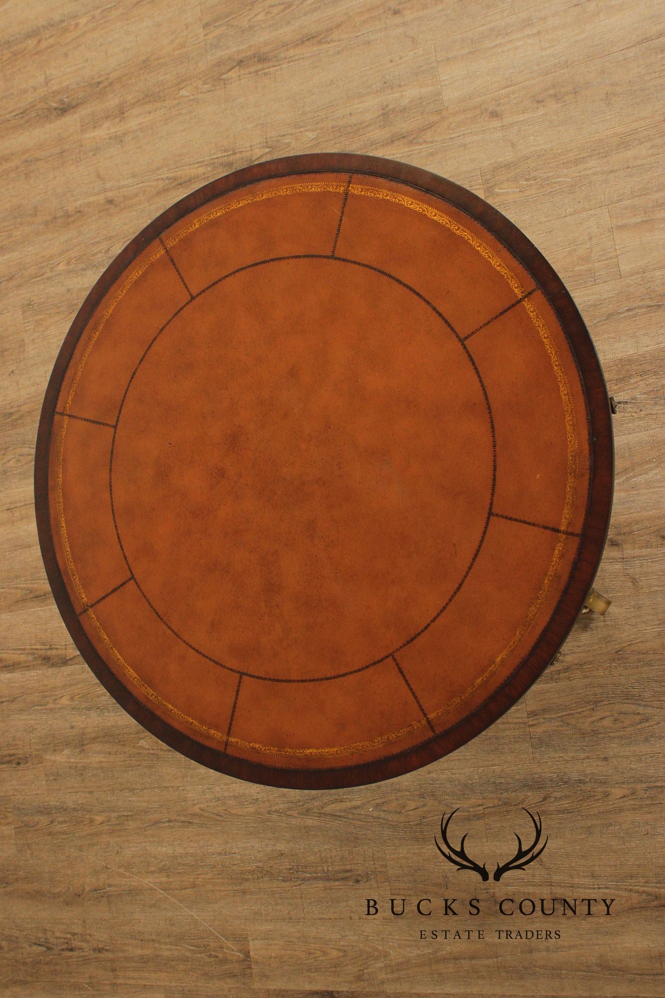 Ethan Allen Regency Style Round Leather Top Mahogany Rent Table
