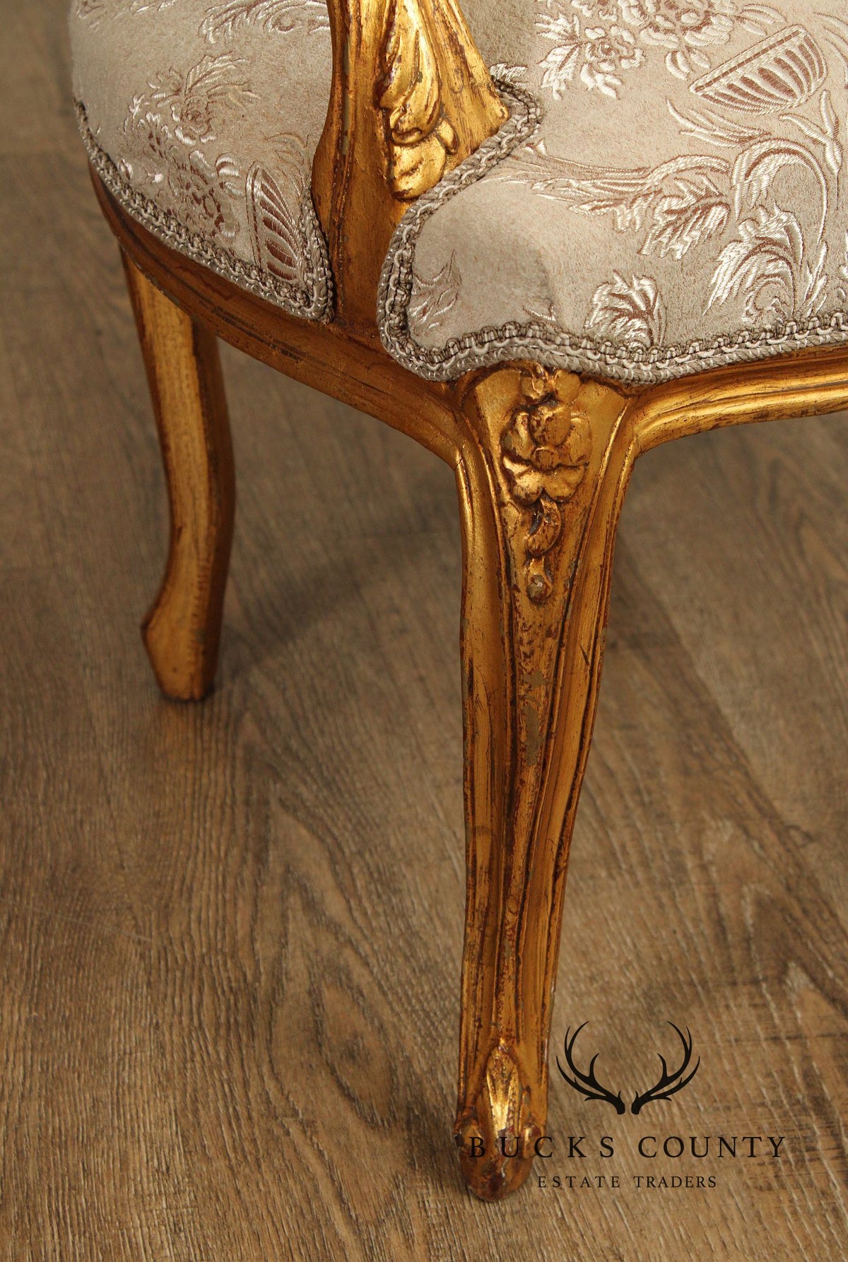 French Louis XV Style Pair of Giltwood Fauteuil Armchairs