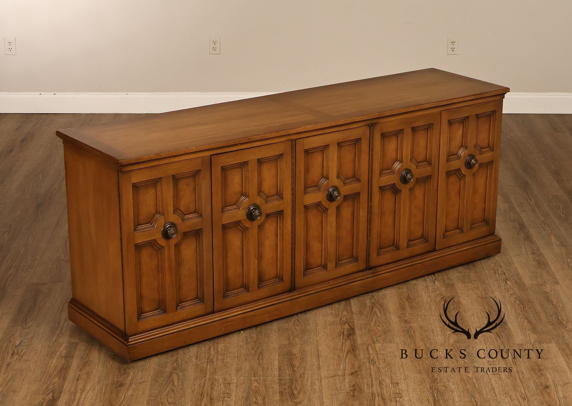 Henredon Mid Century Modern Walnut Sideboard