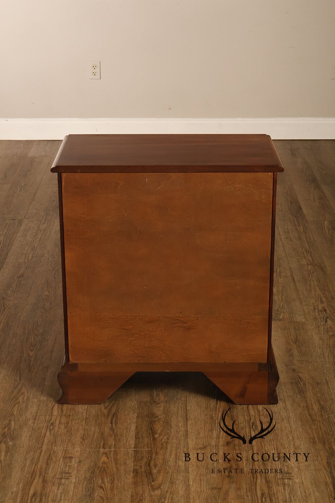 Henkel Harris Georgian Style Mahogany Bedside Chest