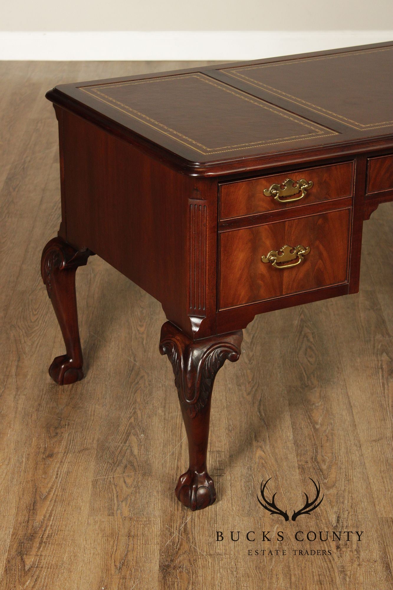 Hekman Chippendale Style Mahogany Leather Top Executive Desk