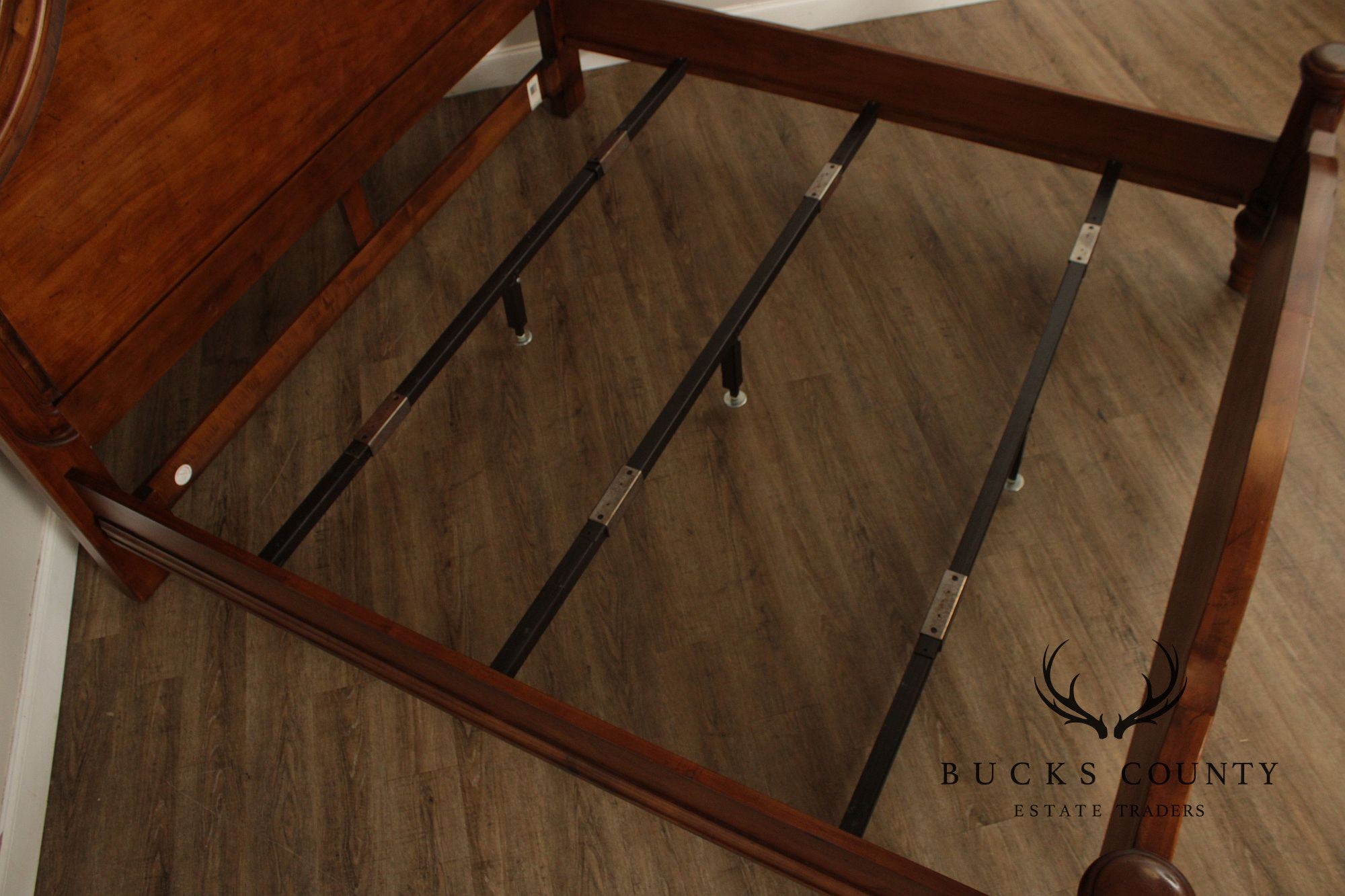 Century Furniture Traditional Cherry Messina King Size Bed