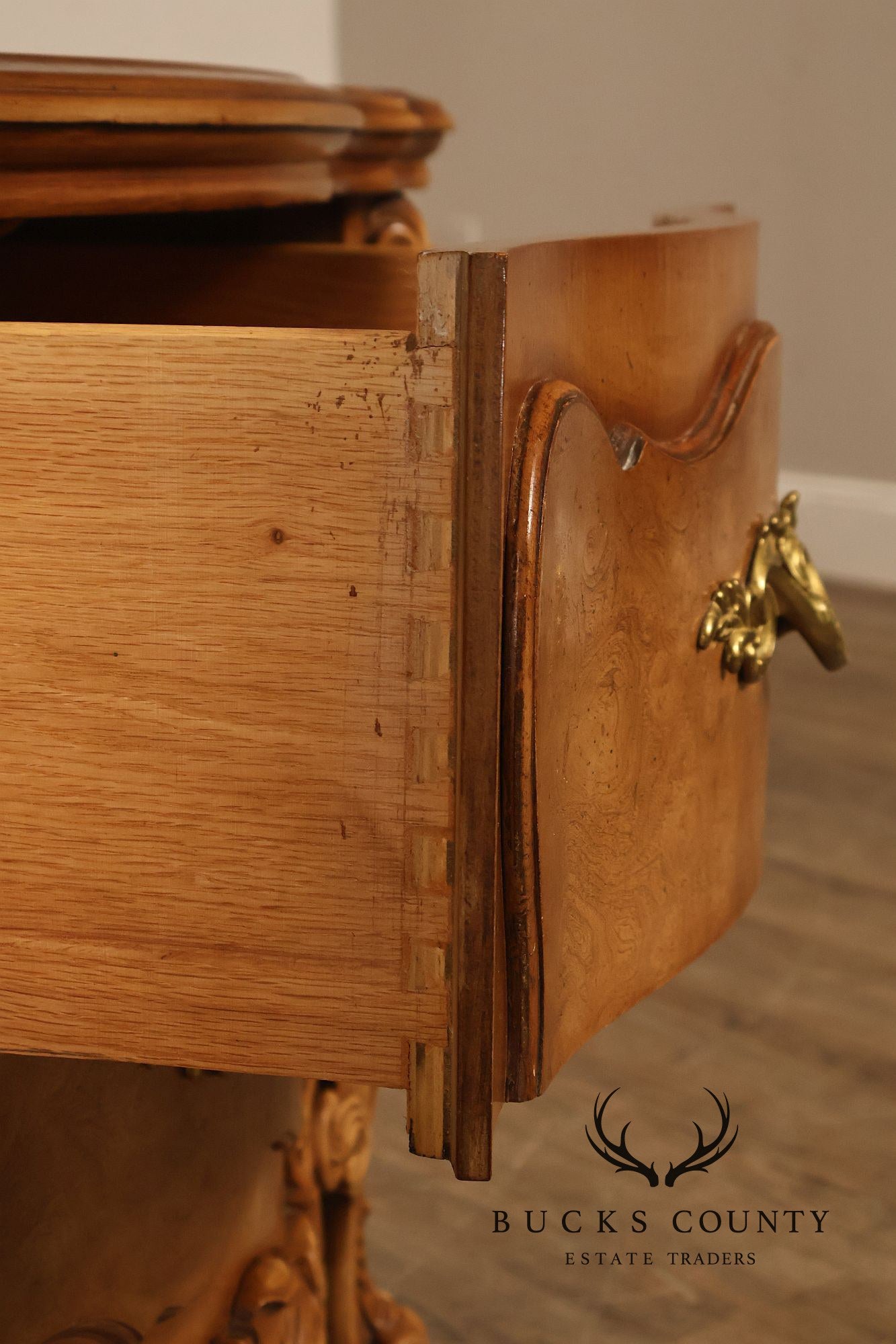 Italian Rococo Style Pair of Bombe Chest Nightstands
