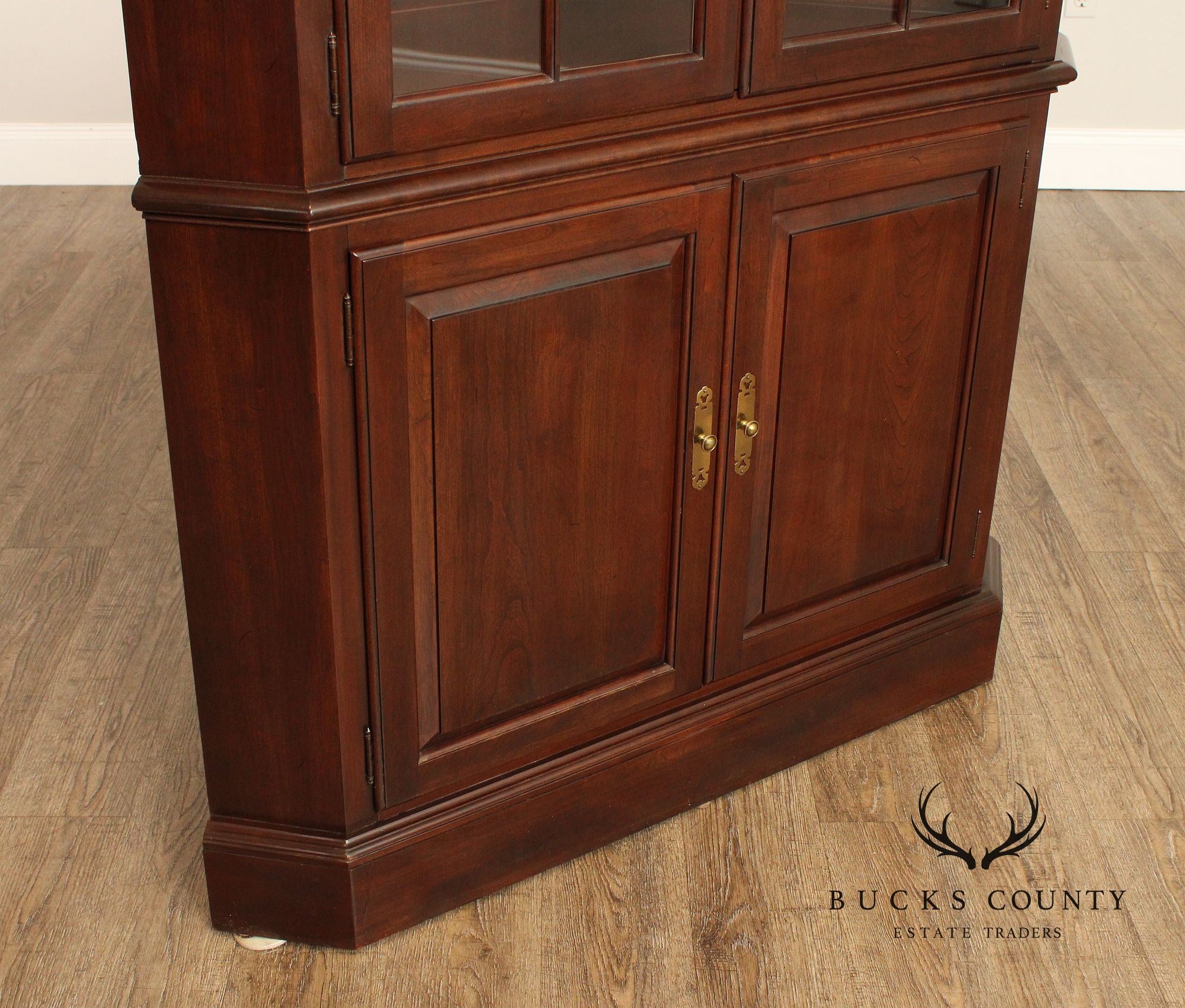 Ethan Allen 'Georgian Court' Cherry Corner Cabinet