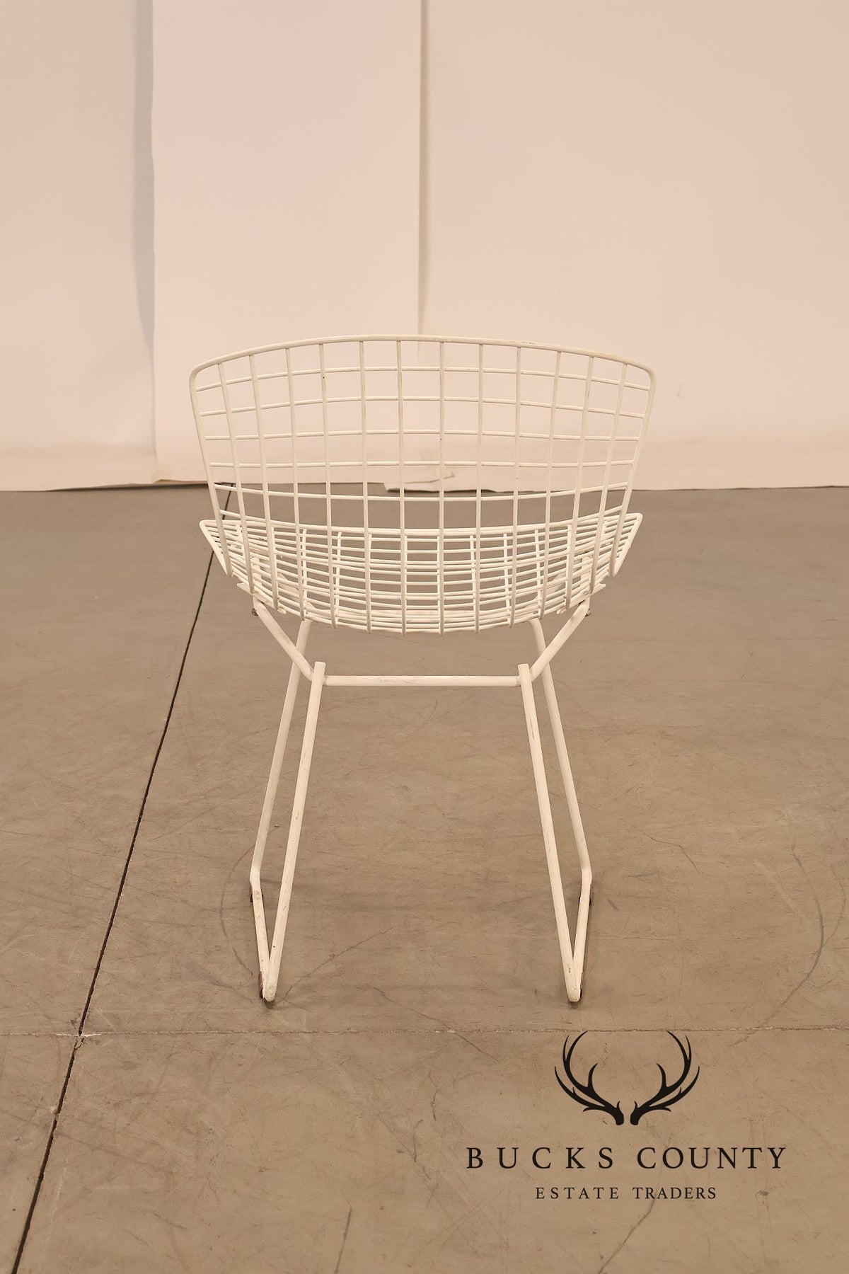 Vintage Mid Century Modern Set Of Eight Bertoia Style White Wire Dining Chairs