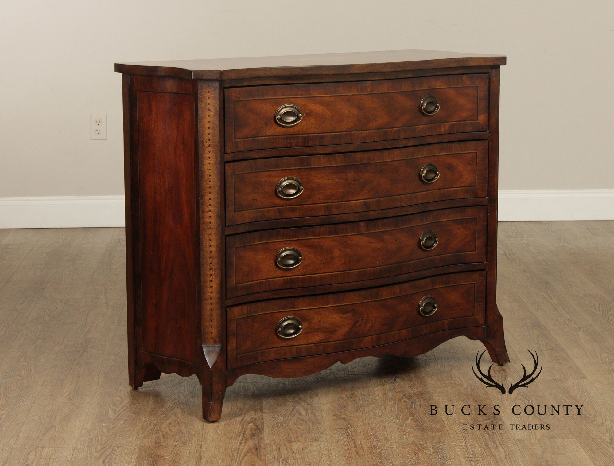 Hooker Furniture Hepplewhite Style Mahogany Chest of Drawers