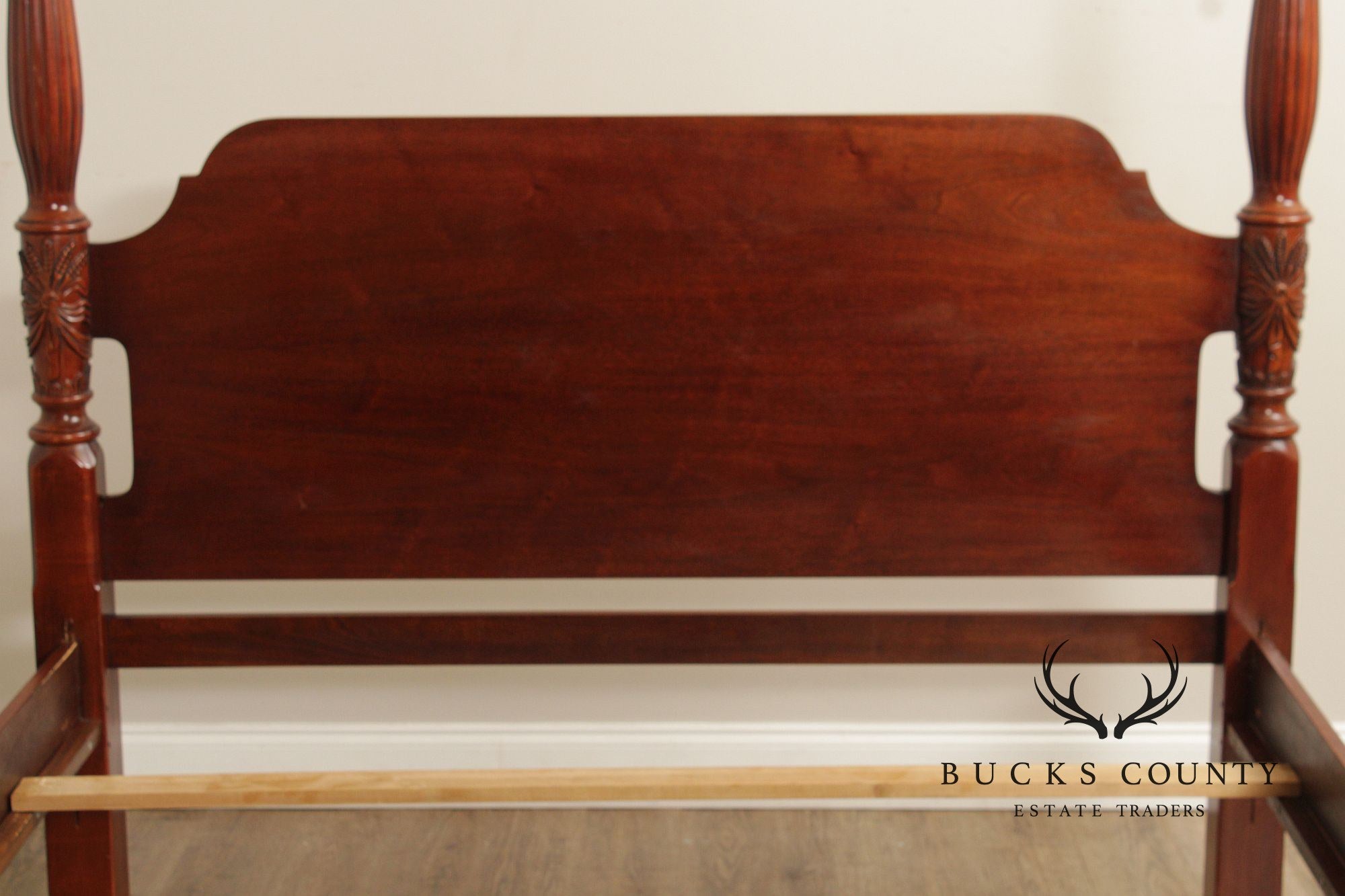 Lexington Queen Size Carved Mahogany Poster Bed
