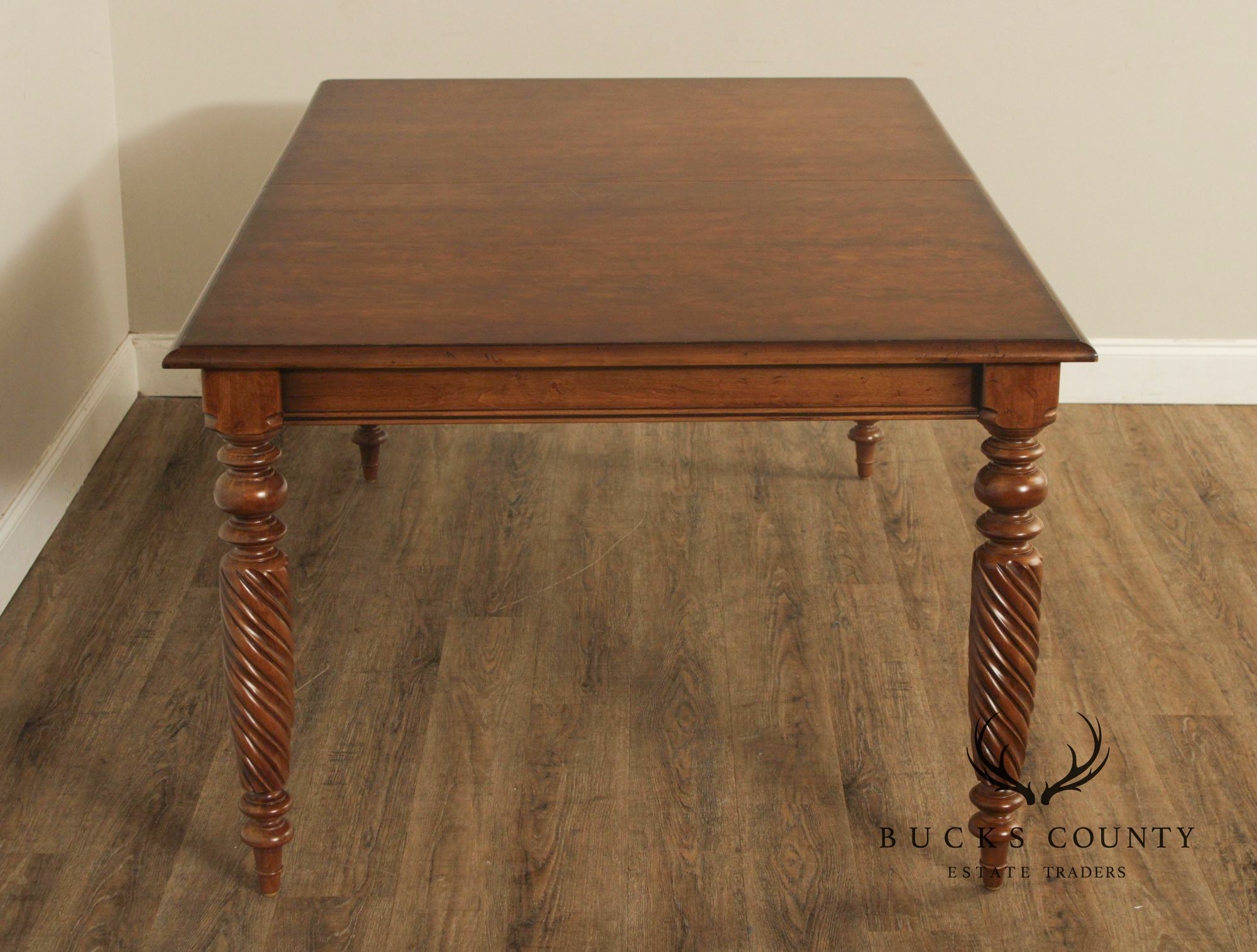 Ethan Allen 'British Classics' Extendable Dining Table