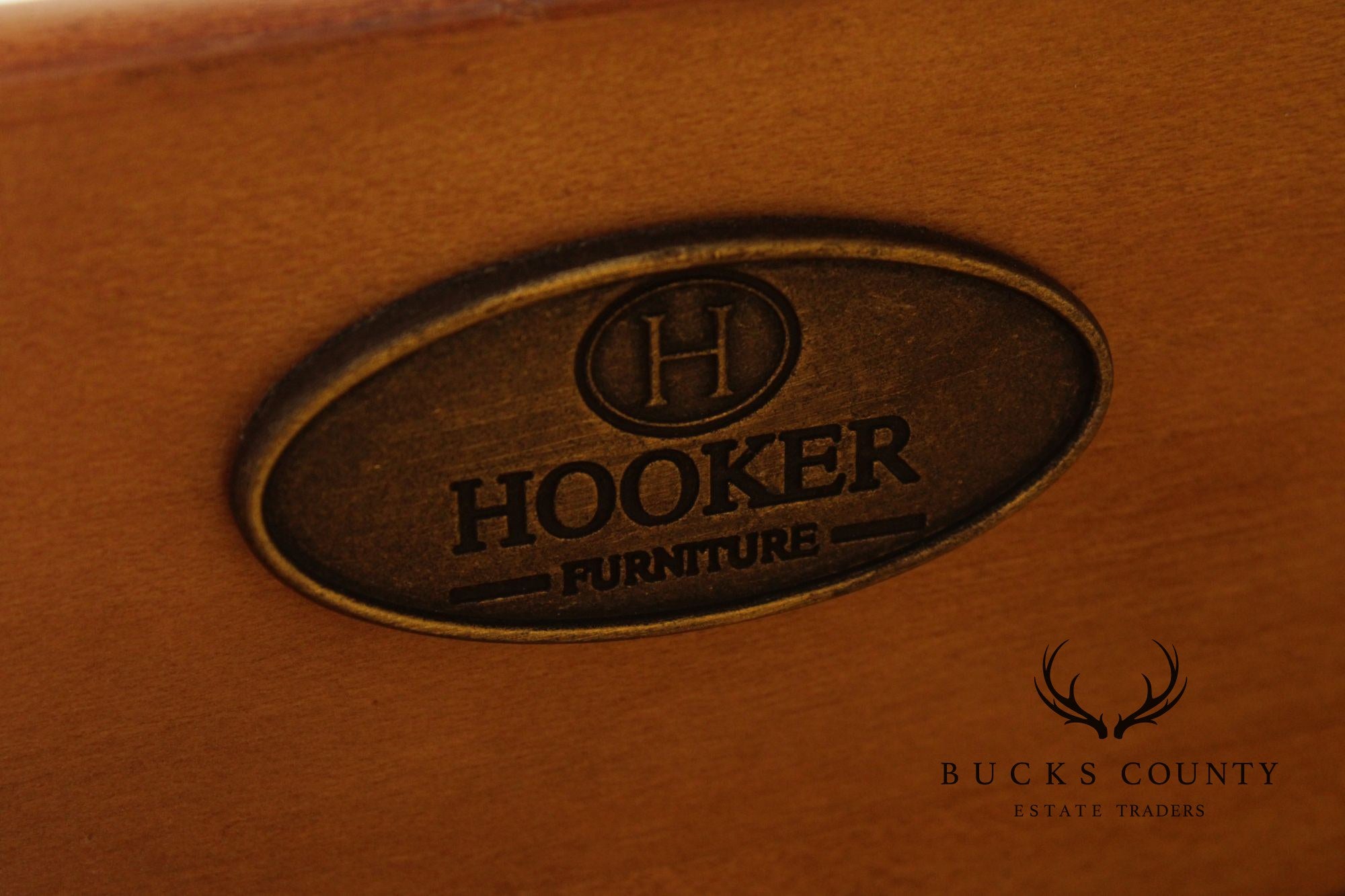 Hooker Furniture Grandover 3 Door Shaped Credenza Sideboard