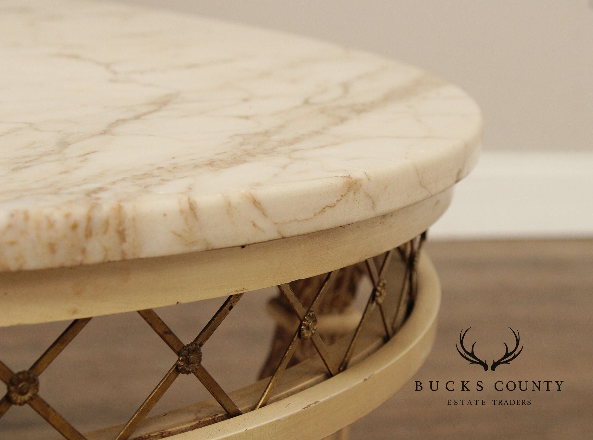 Italian Neoclassical Style Vintage Round Marble Top Coffee Table