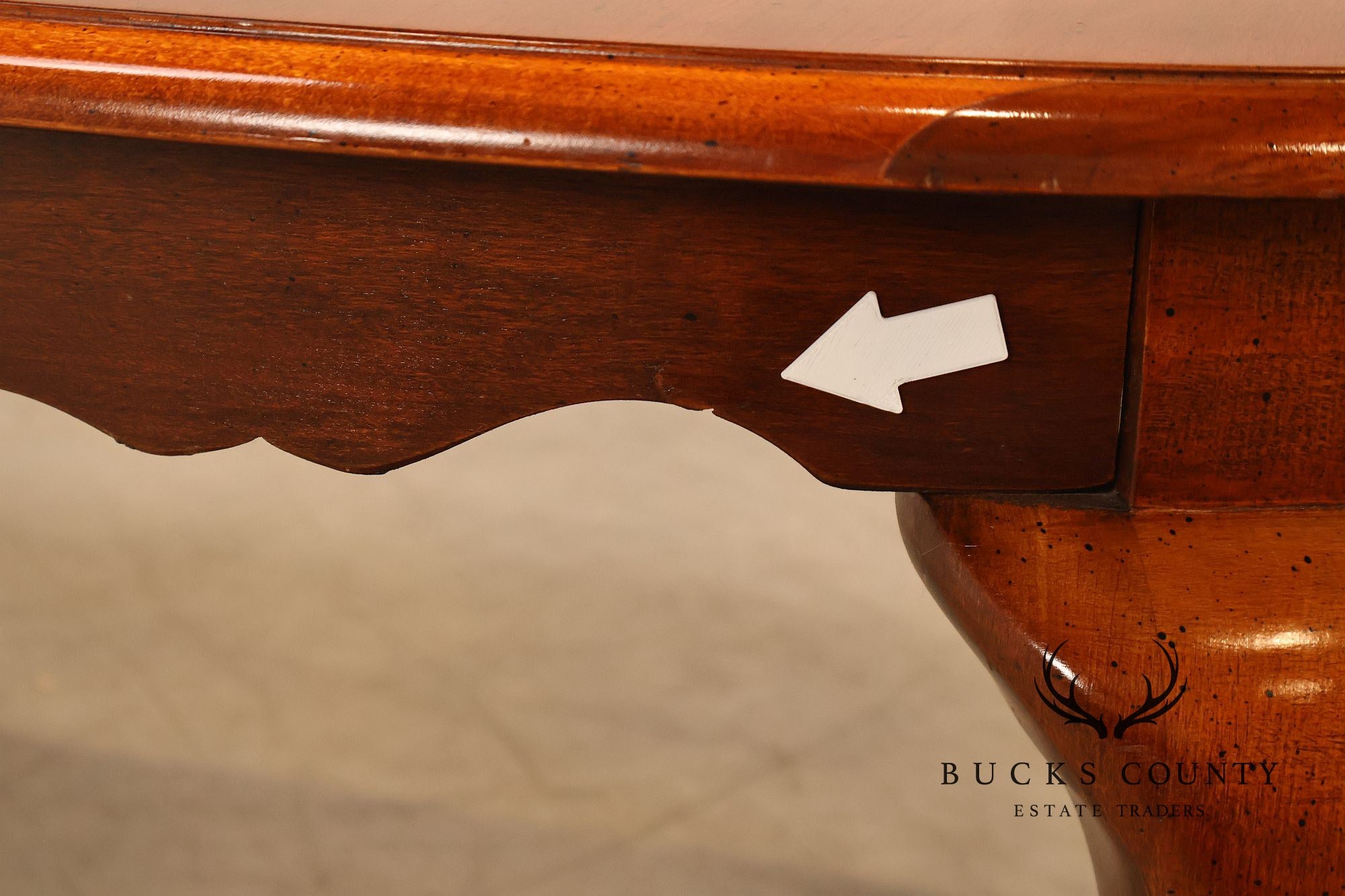 American Drew Traditional Cherry Dining Table With Two Leaves