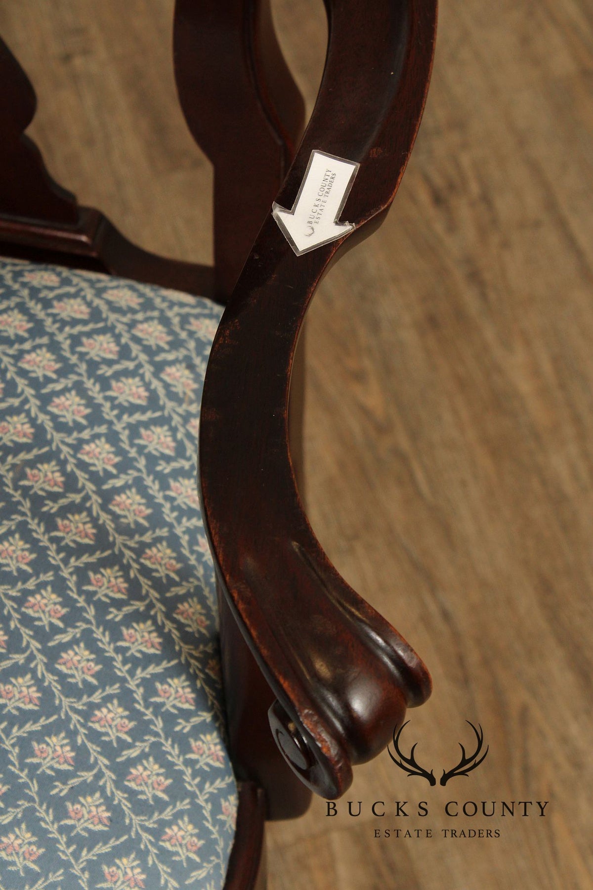 Stickley Queen Anne Style Set of Eight Mahogany Dining Chairs