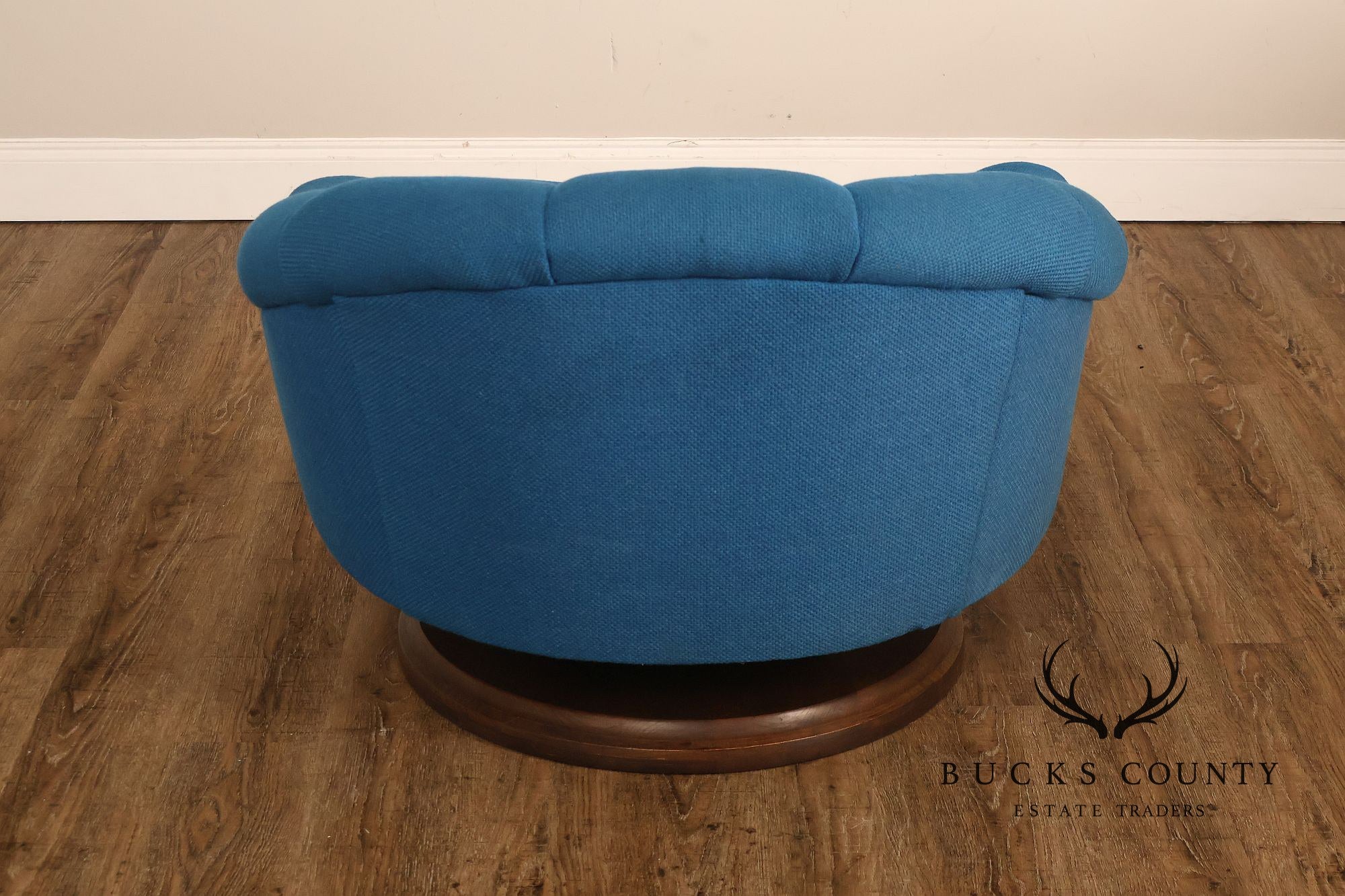 Schnadig Mid Century Modern  Blue Upholstered Swivel Lounge Chair