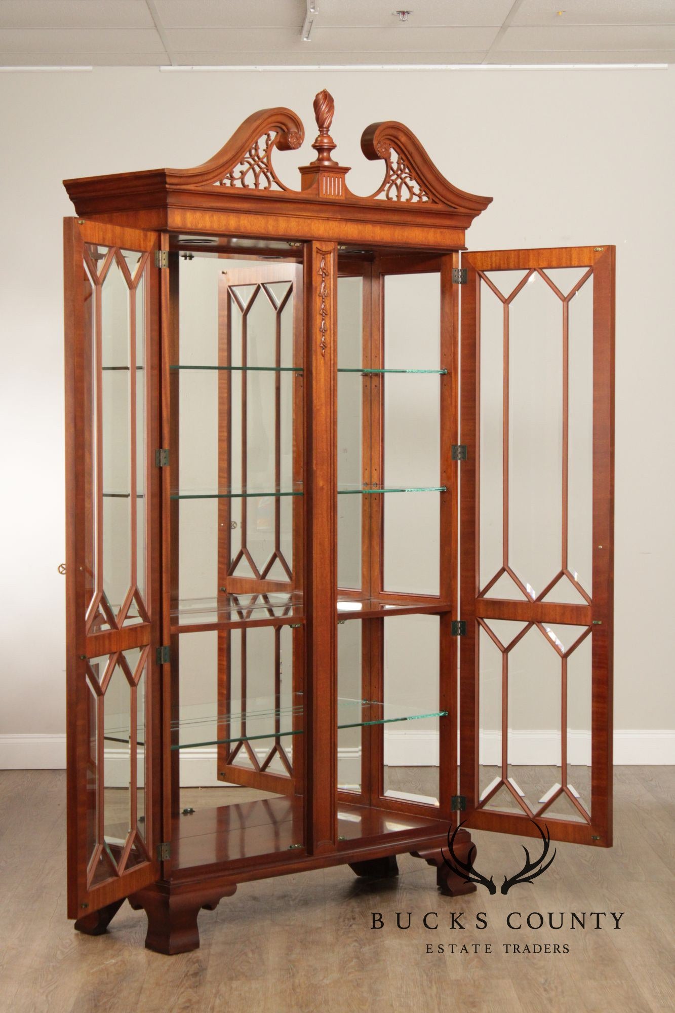 Henkel Harris Georgian Style Mahogany Display Case Cabinet