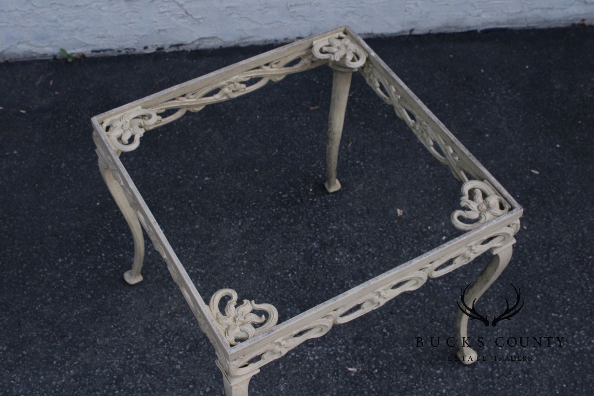 BROWN JORDAN CAST ALUMINUM 'DAY LILY' OUTDOOR PATIO SIDE TABLE