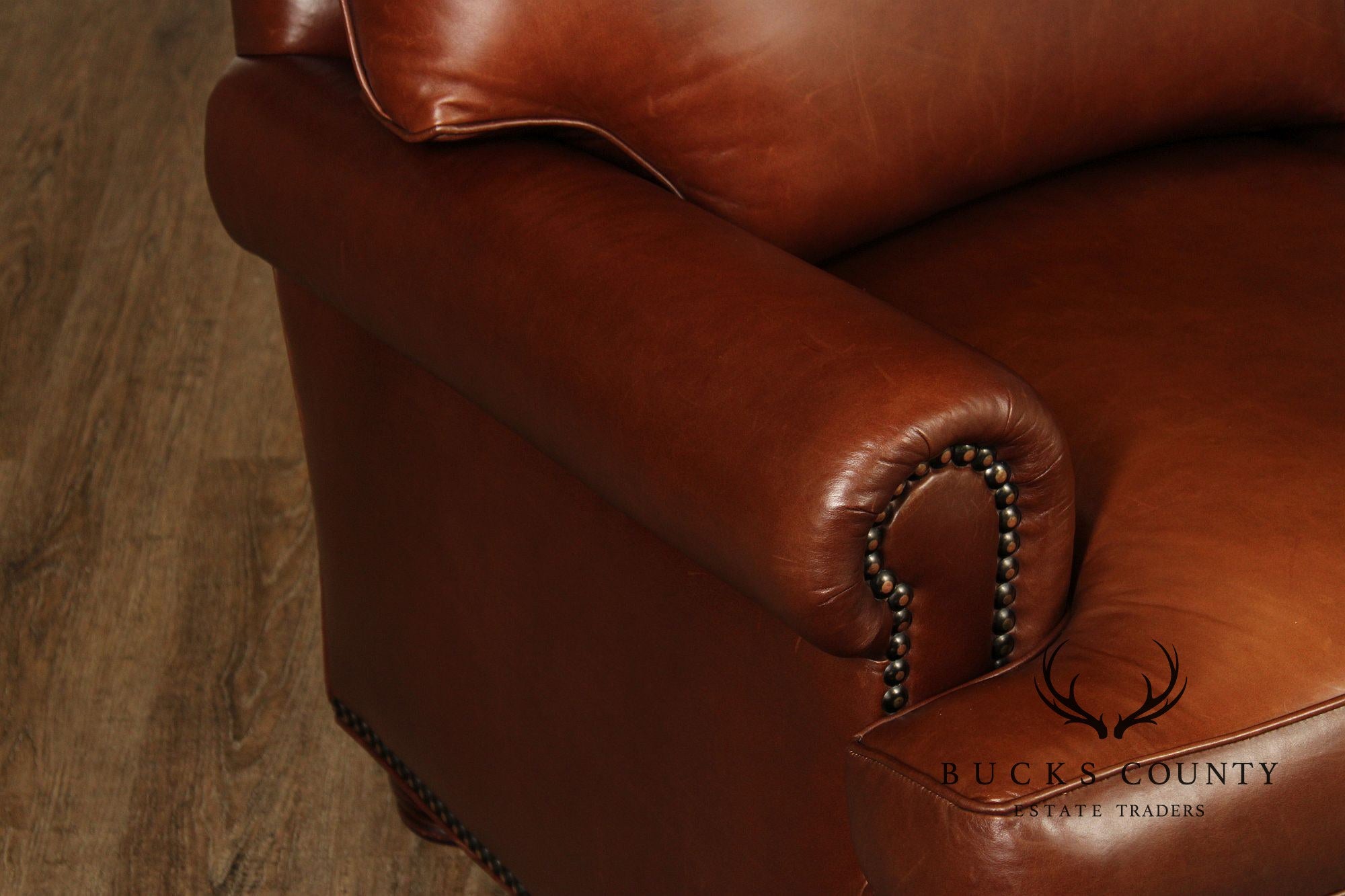 HANCOCK & MOORE ENGLISH TRADITIONAL STYLE BROWN LEATHER SOFA