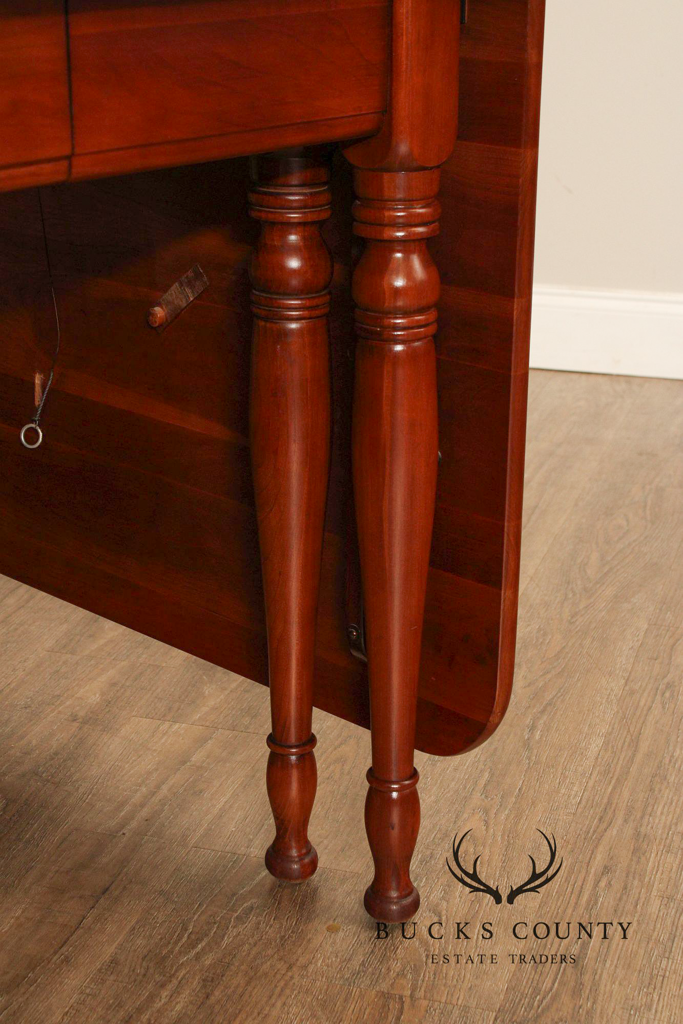 Sheraton Style Cherry Drop-Leaf Extendable Dining Table