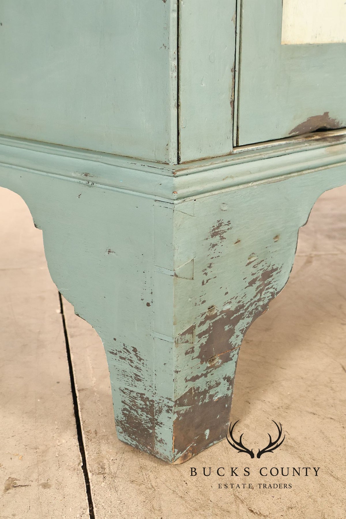John Edward Pavlik Custom Painted Country Four-Door Sideboard Cabinet