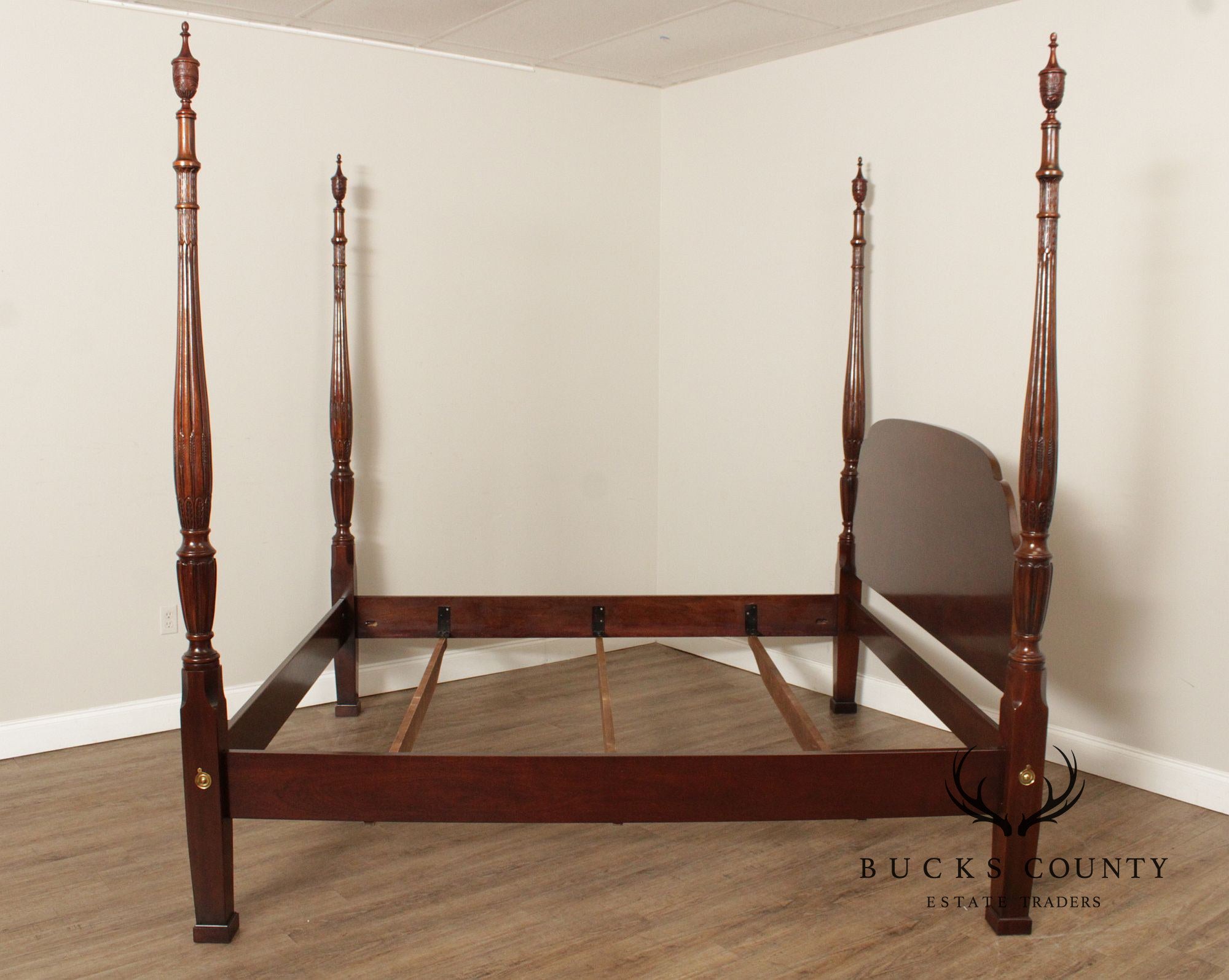 Drexel Heritage 'Heirlooms' Mahogany King Poster Rice Bed