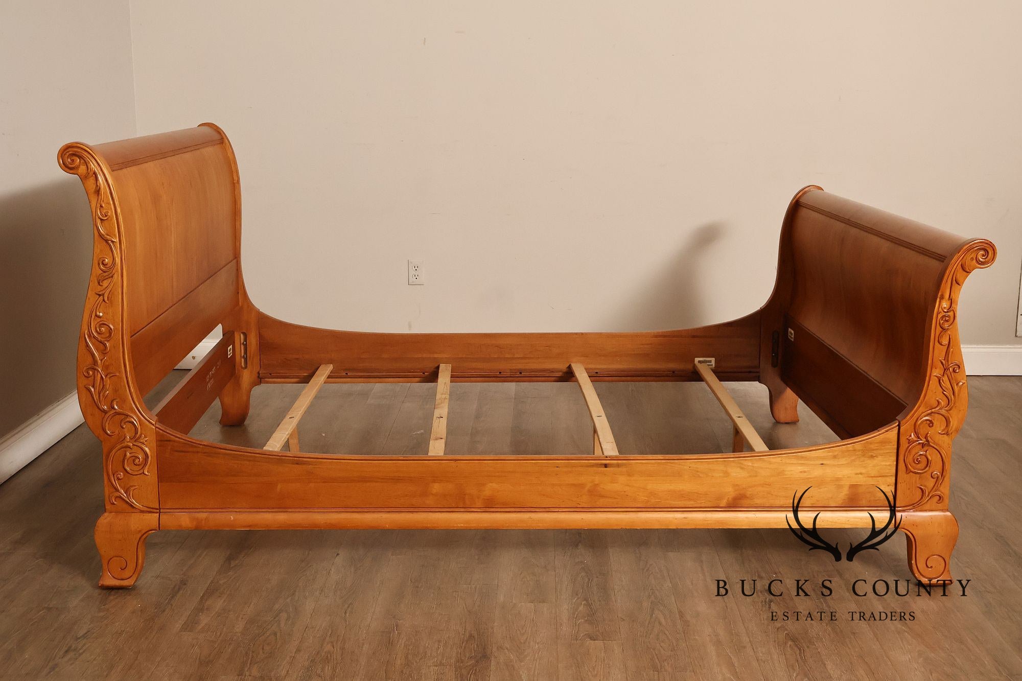 Ethan Allen Legacy Queen Sleigh Bed