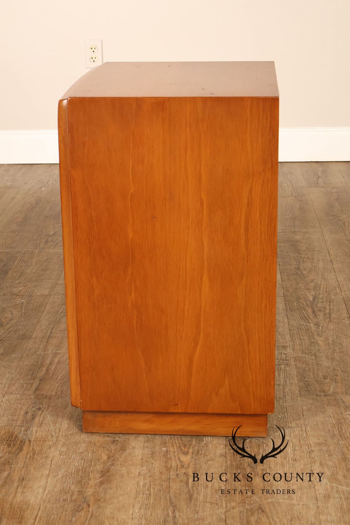 Widdicomb Mid Century Modern Pair of Walnut Nightstands