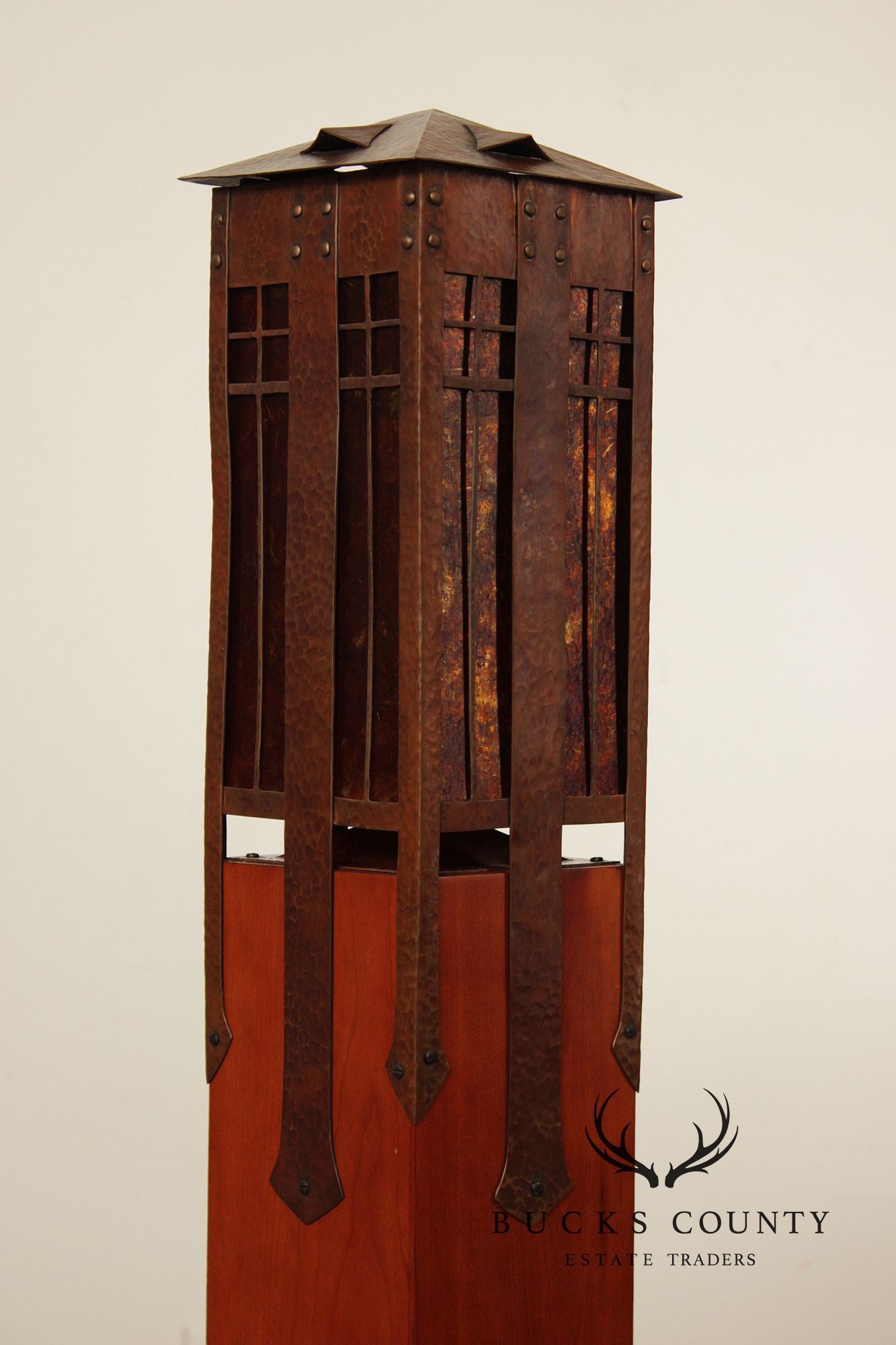 Stickley Mission Collection Cherry Gus Newel Post Lamp