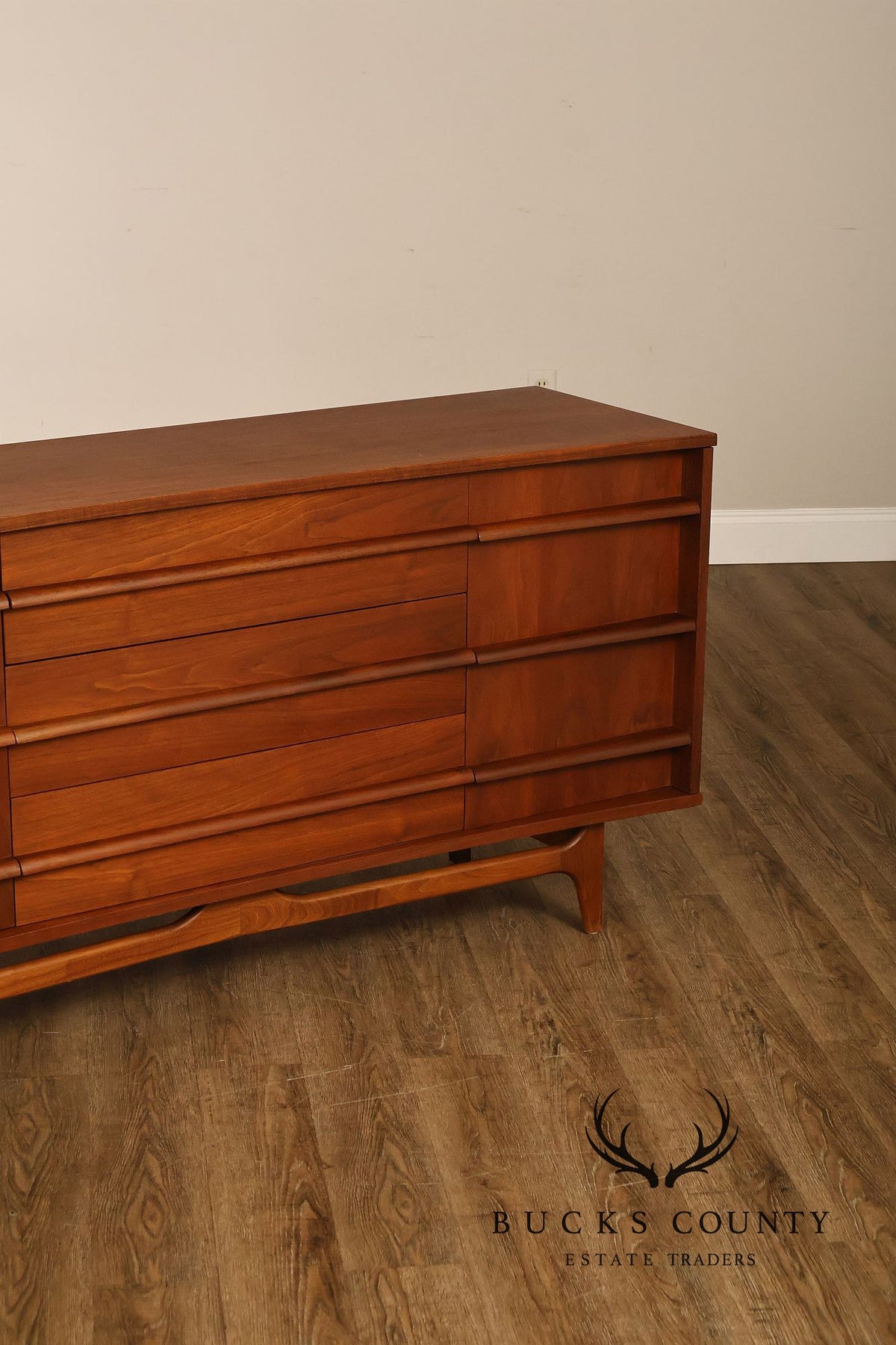 Young Manufacturing Mid Century Modern Walnut Sideboard