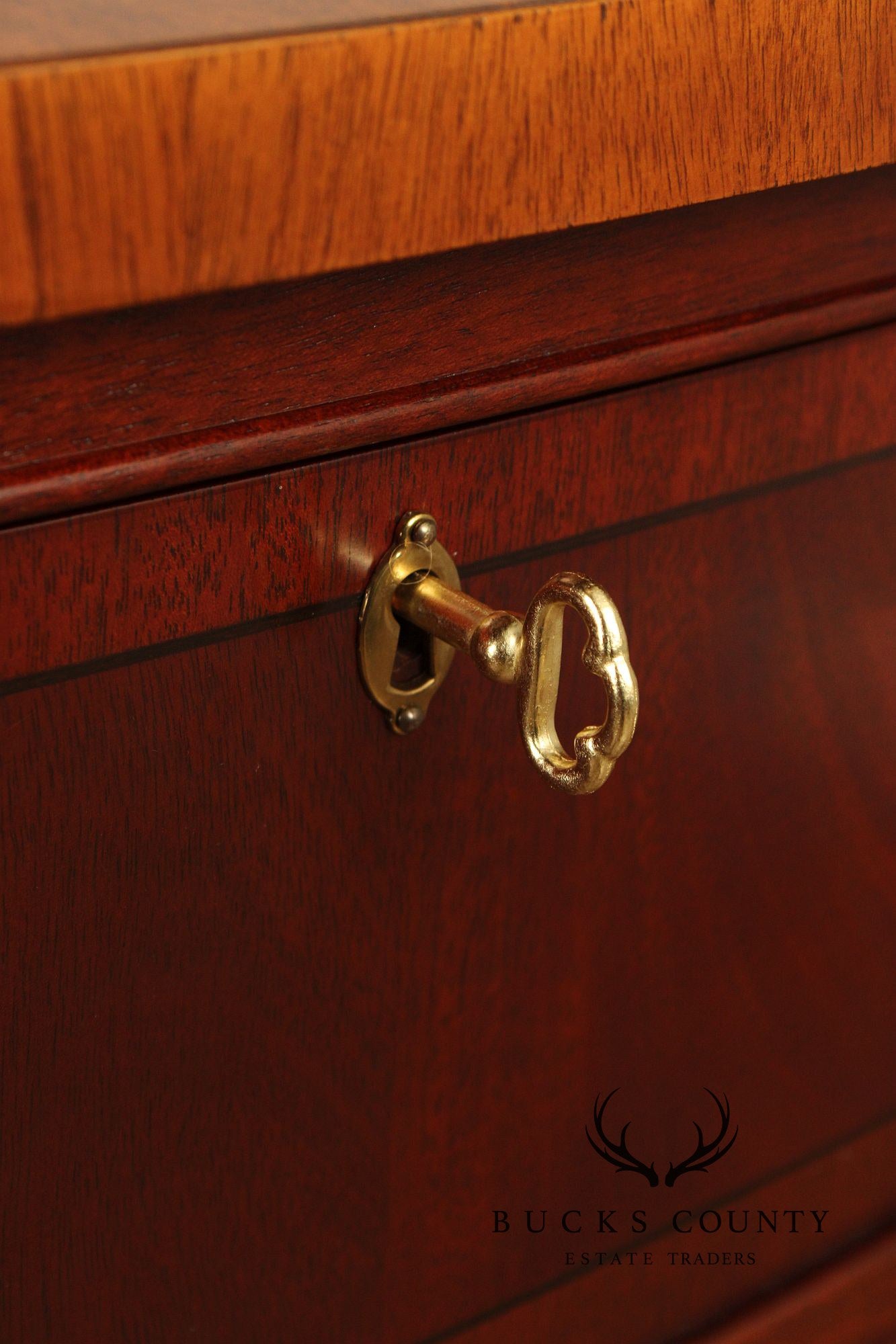 Ethan Allen Hepplewhite Style Inlaid Mahogany Sideboard