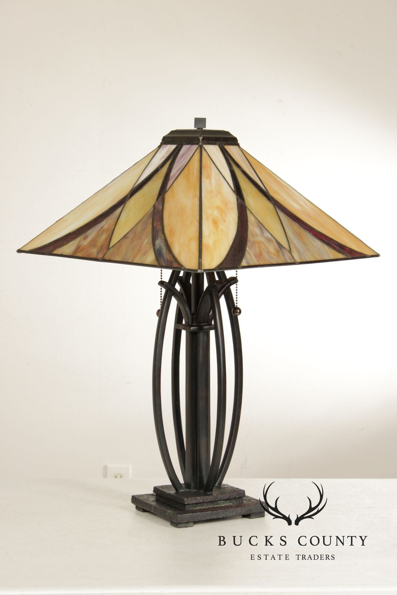 Quoizel 'Asheville' Stained Glass Table Lamp