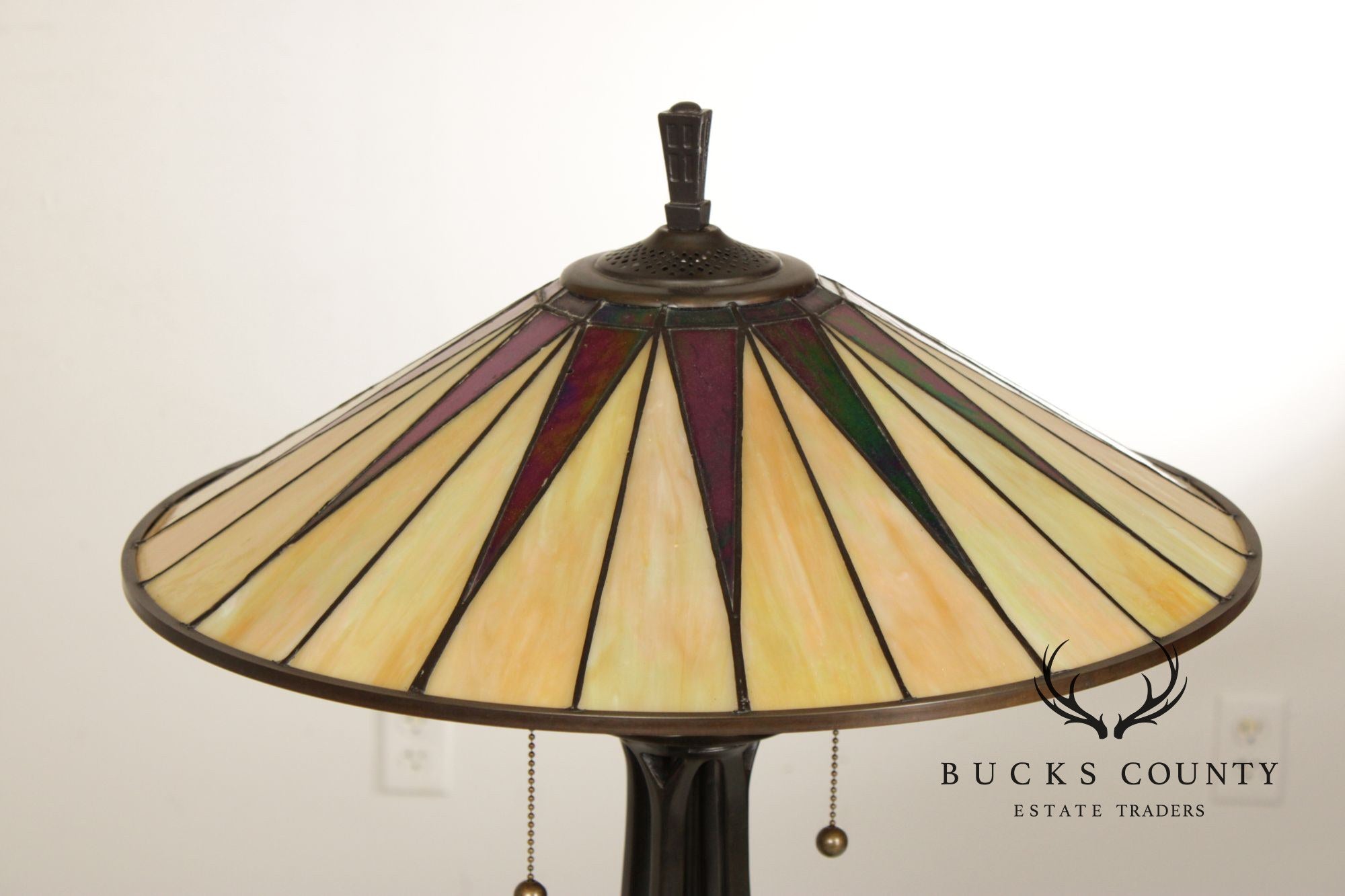 Quoizel Arts and Crafts Style Pair of 'Gotham' Table Lamps