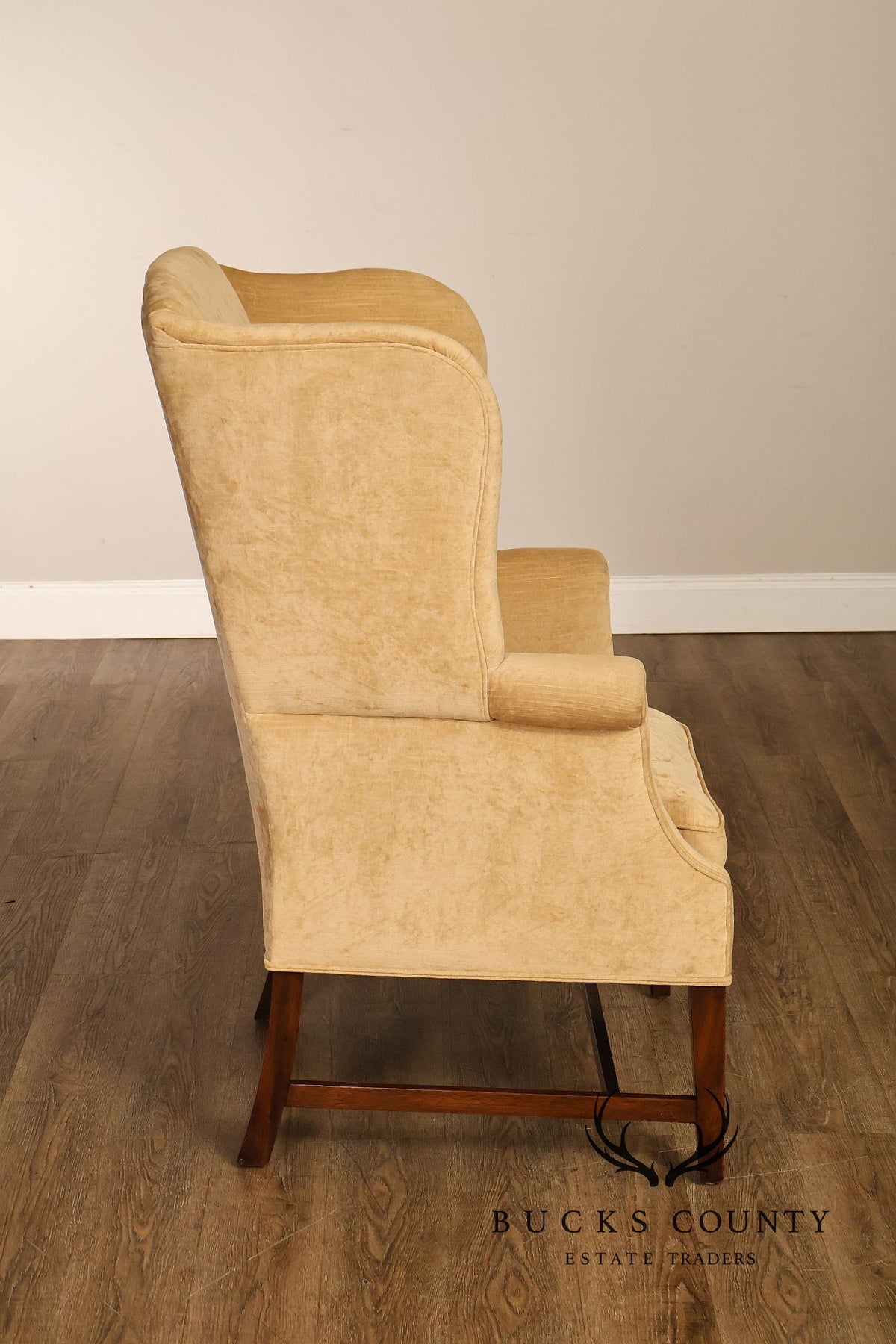 Kittinger Williamsburg Adaptation Wing Chair