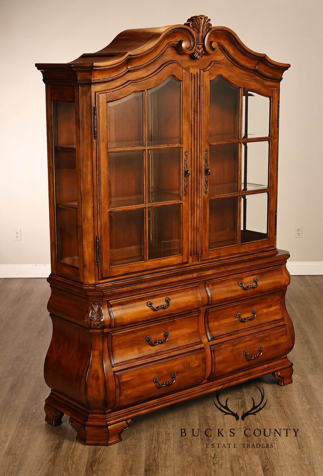 Ethan Allen 'Tuscany' China Cabinet