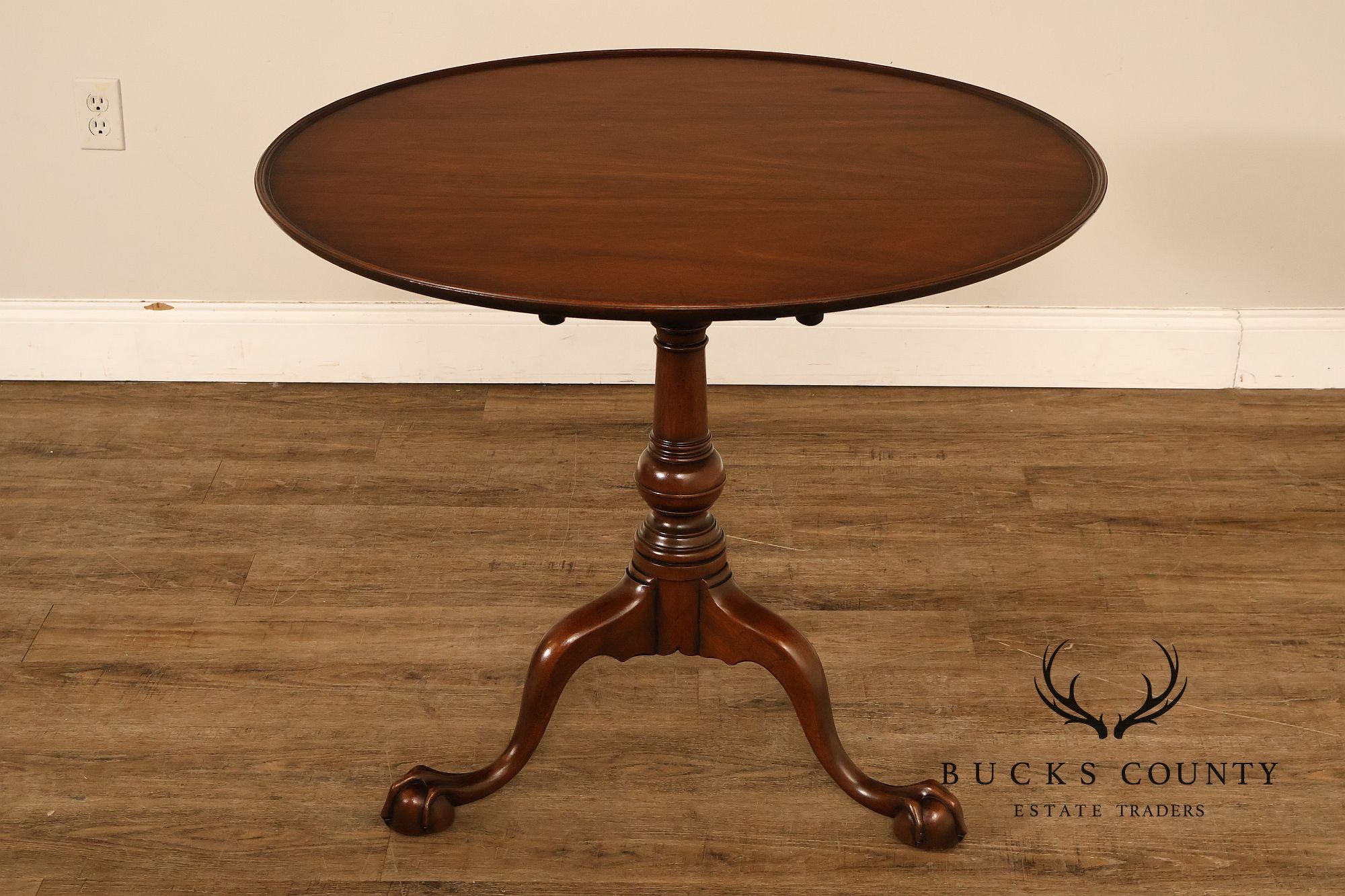 Kittinger Colonial Williamsburg Mahogany Tilt-Top Table