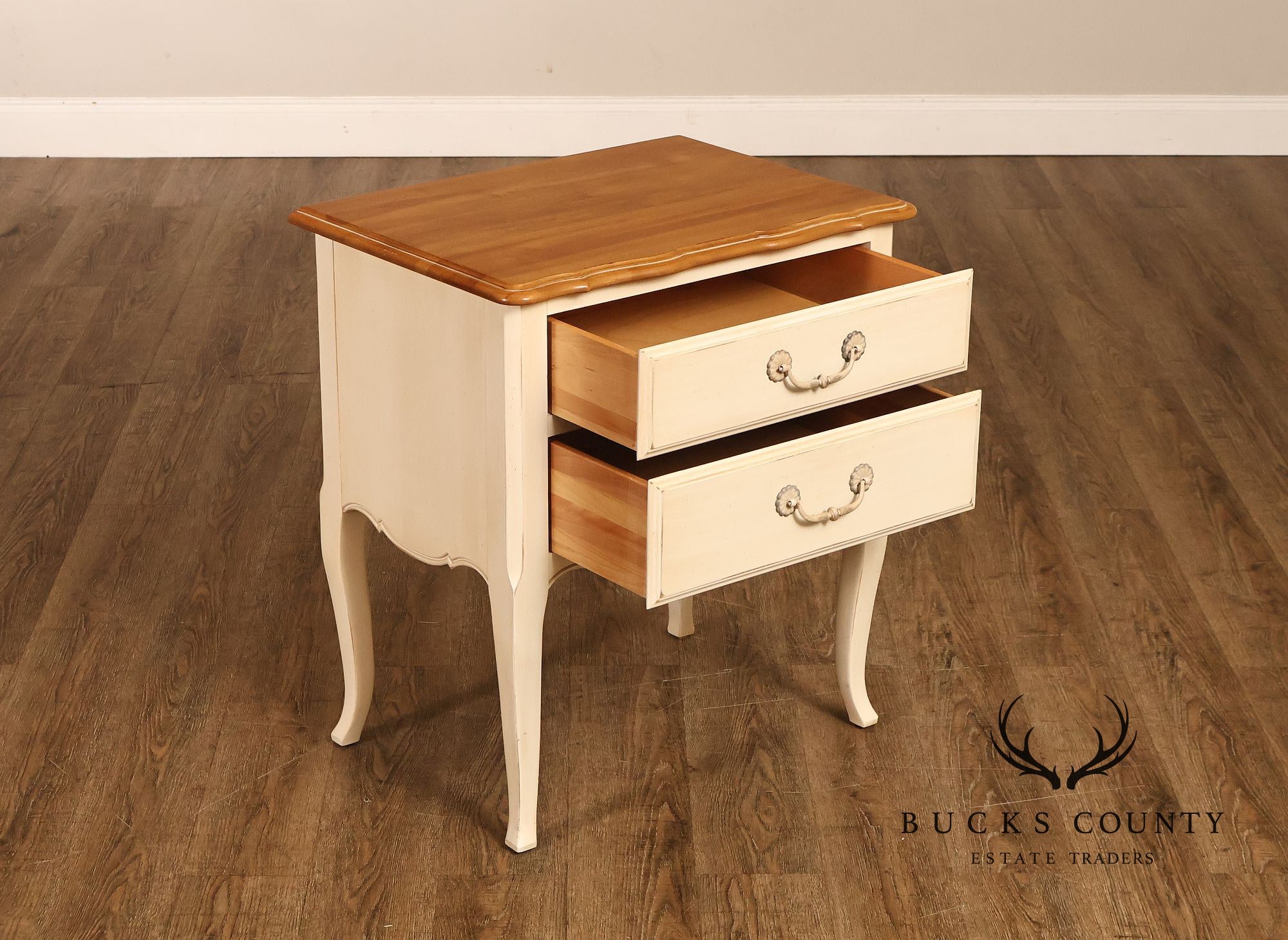 Ethan Allen French Country Style Pair of Painted Nightstands