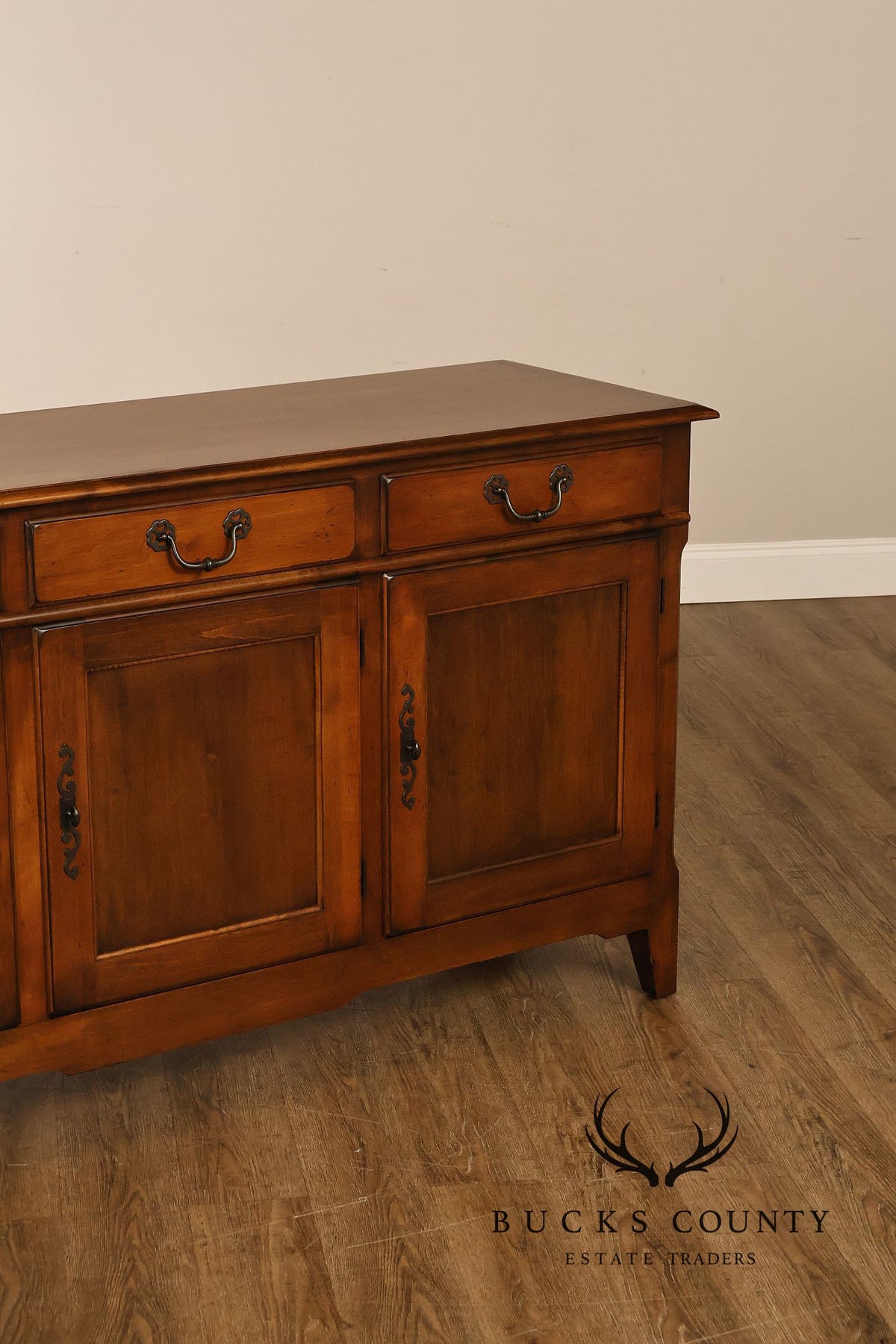 Vintage Pennsylvania House Villas Collection Maple Buffet Sideboard