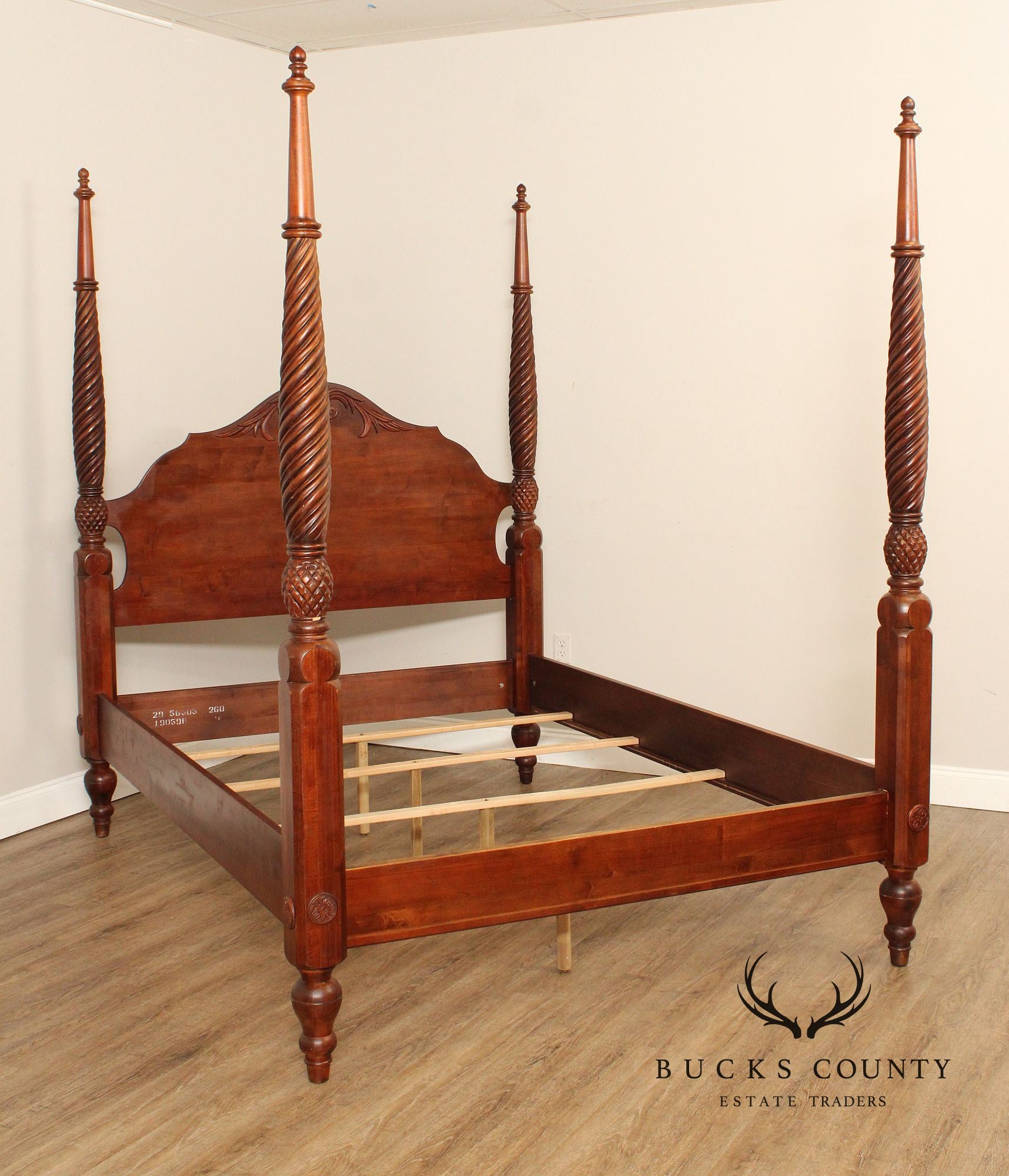 Ethan Allen 'British Classics' Queen Size Poster Bed