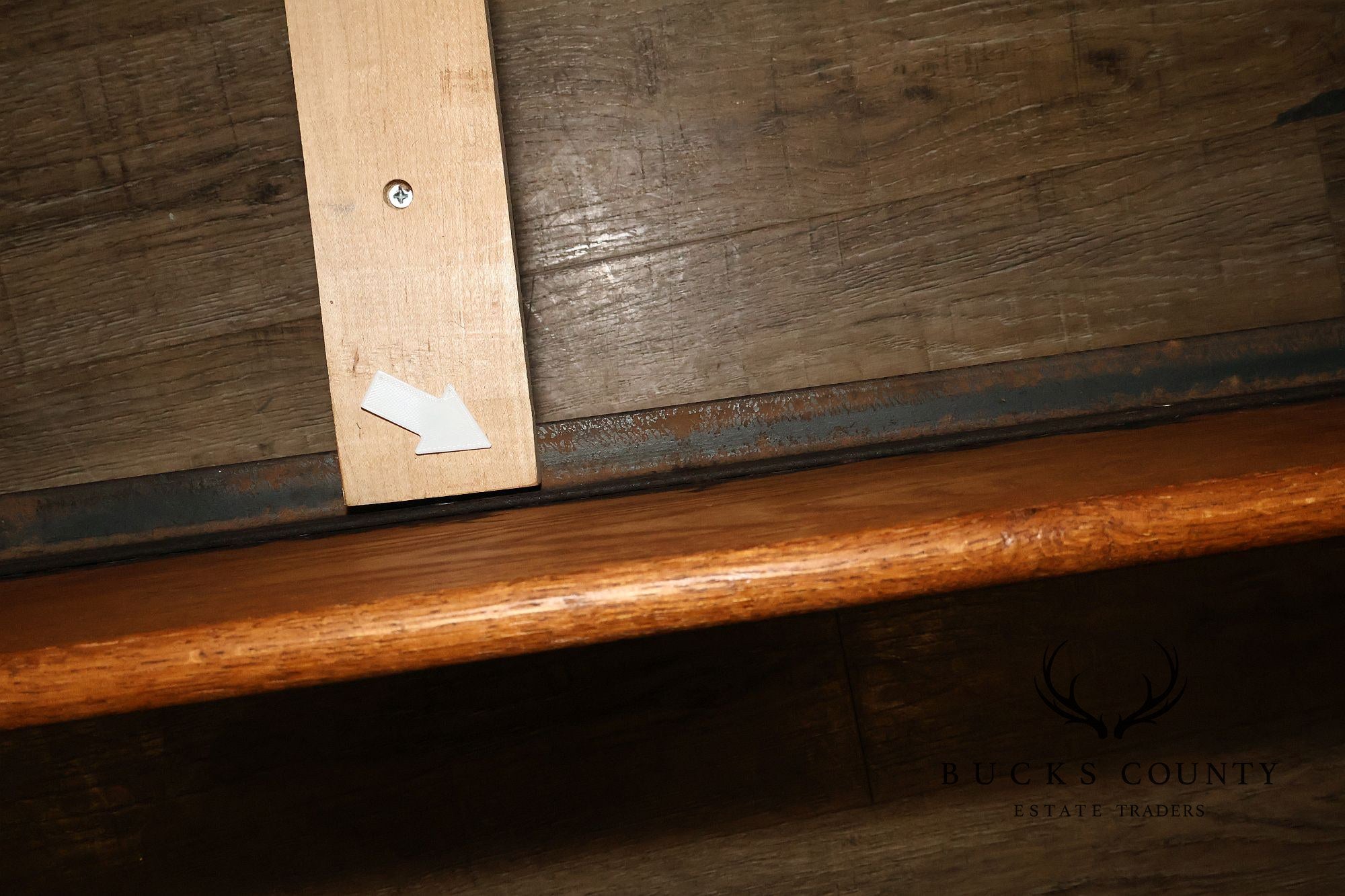 Hunt Country Furniture Windsor Style Oak King Size Bed