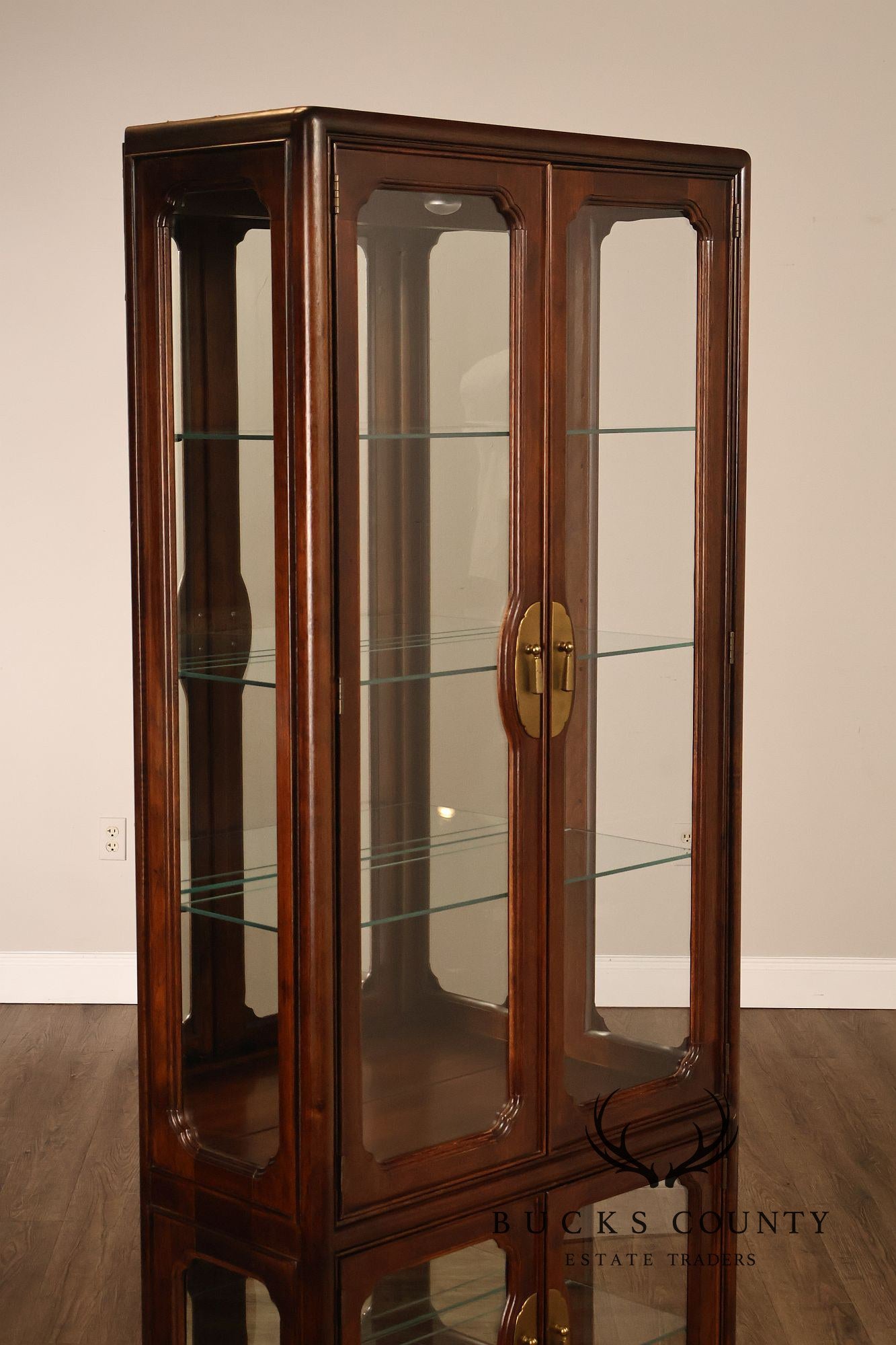 Hollywood Regency Asian Influenced Pair Of Lighted Curio Display Cabinets