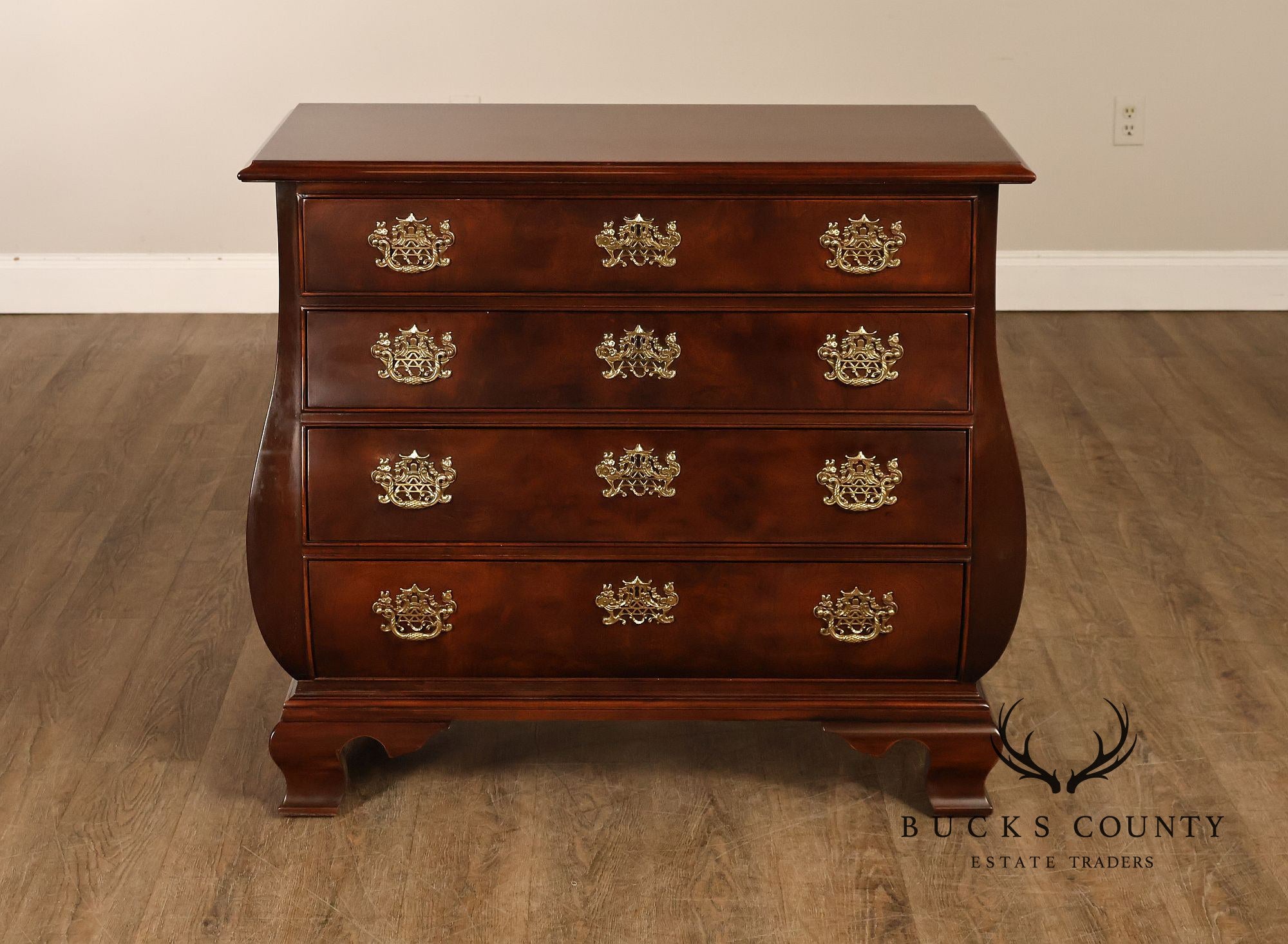 Henredon Chinese Chippendale Style Pair of Mahogany Bombe Chests